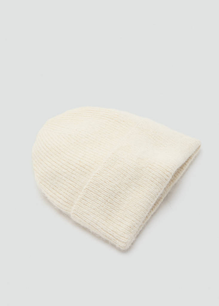 Rib-knit cap — Ecru