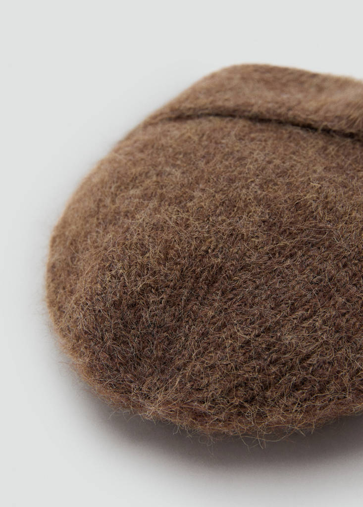 Rib-knit cap — Brown