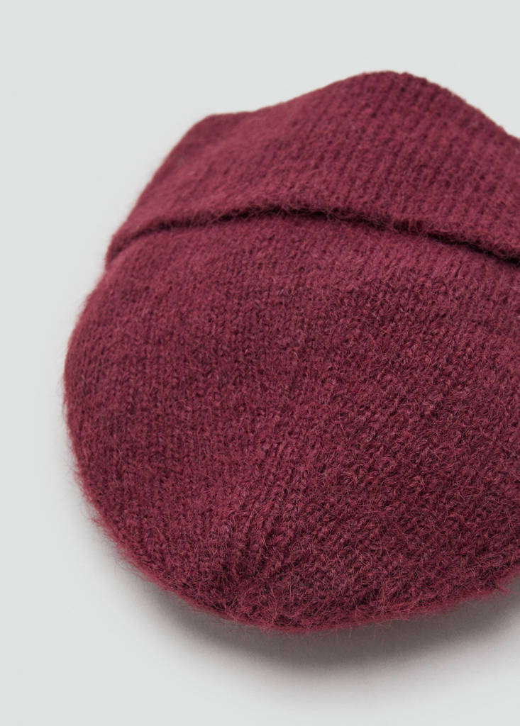 Rib-knit cap — Burgundy