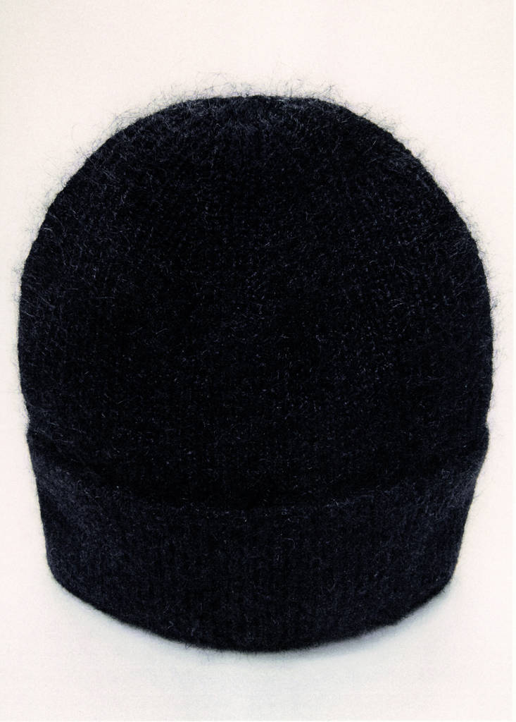 Rib-knit cap — Black