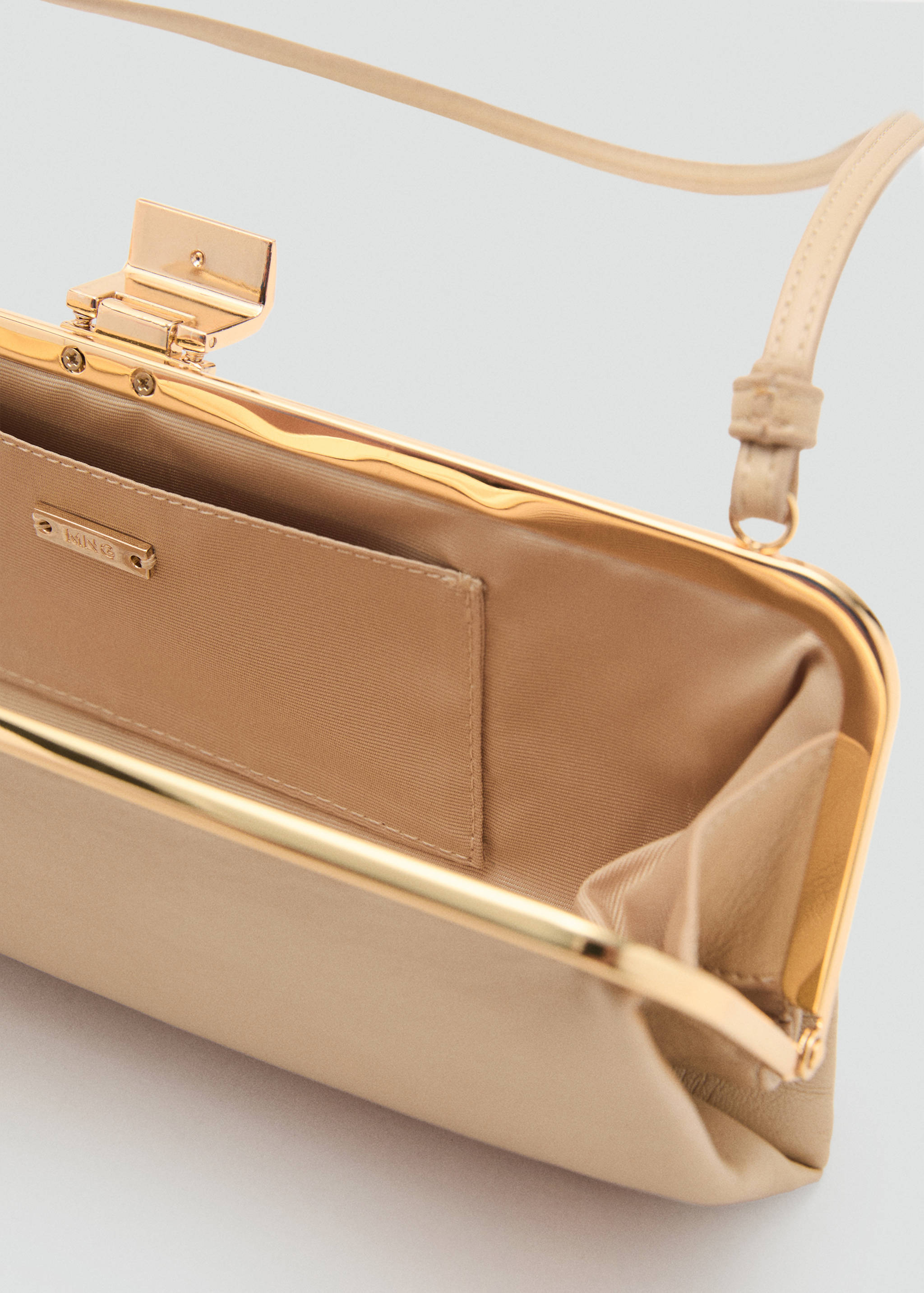 Μεταλλικό τσαντάκι χειρός clutch - Λεπτομέρεια του προϊόντος 3