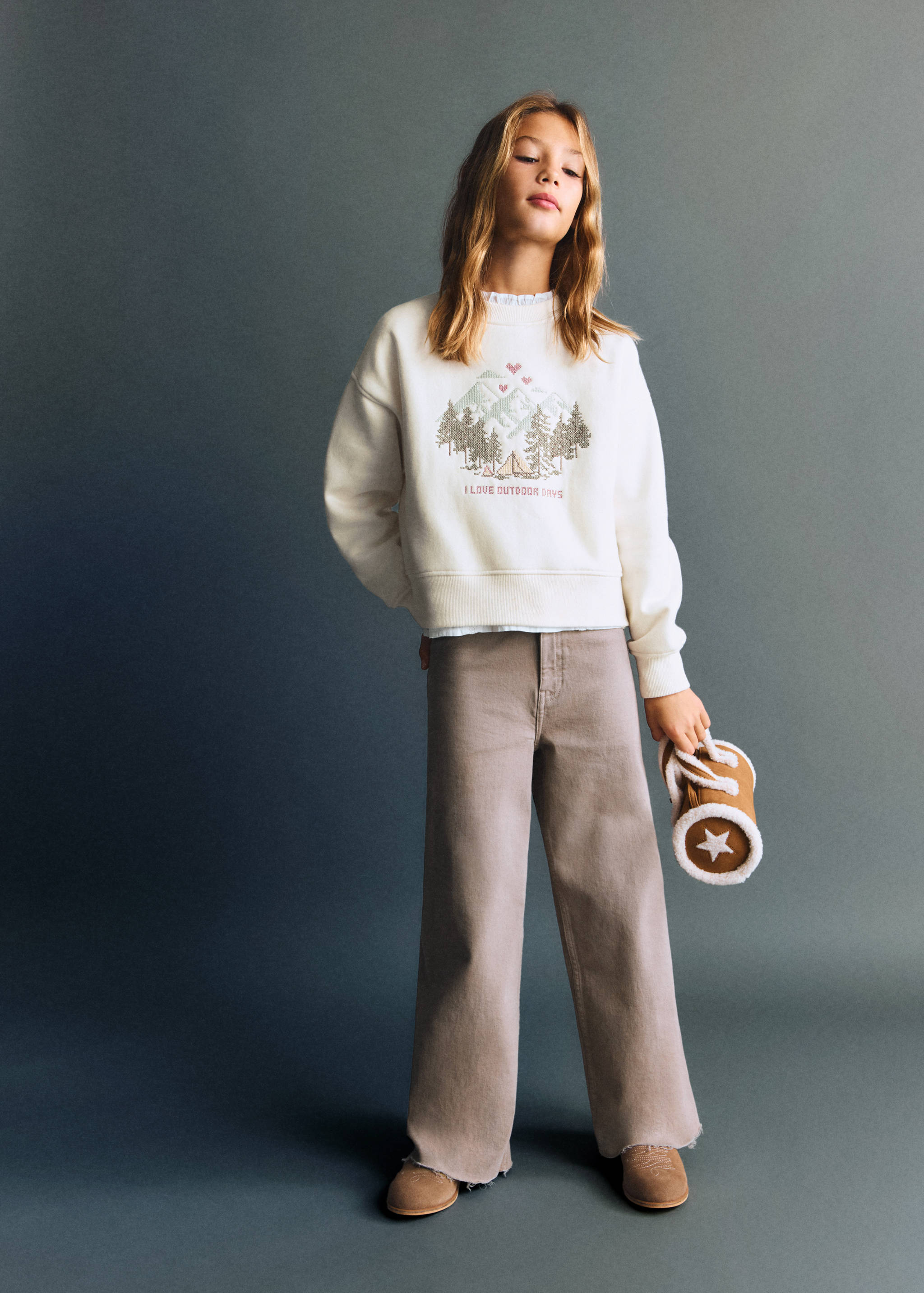 İşlemeli pamuklu sweatshirt - Genel plan