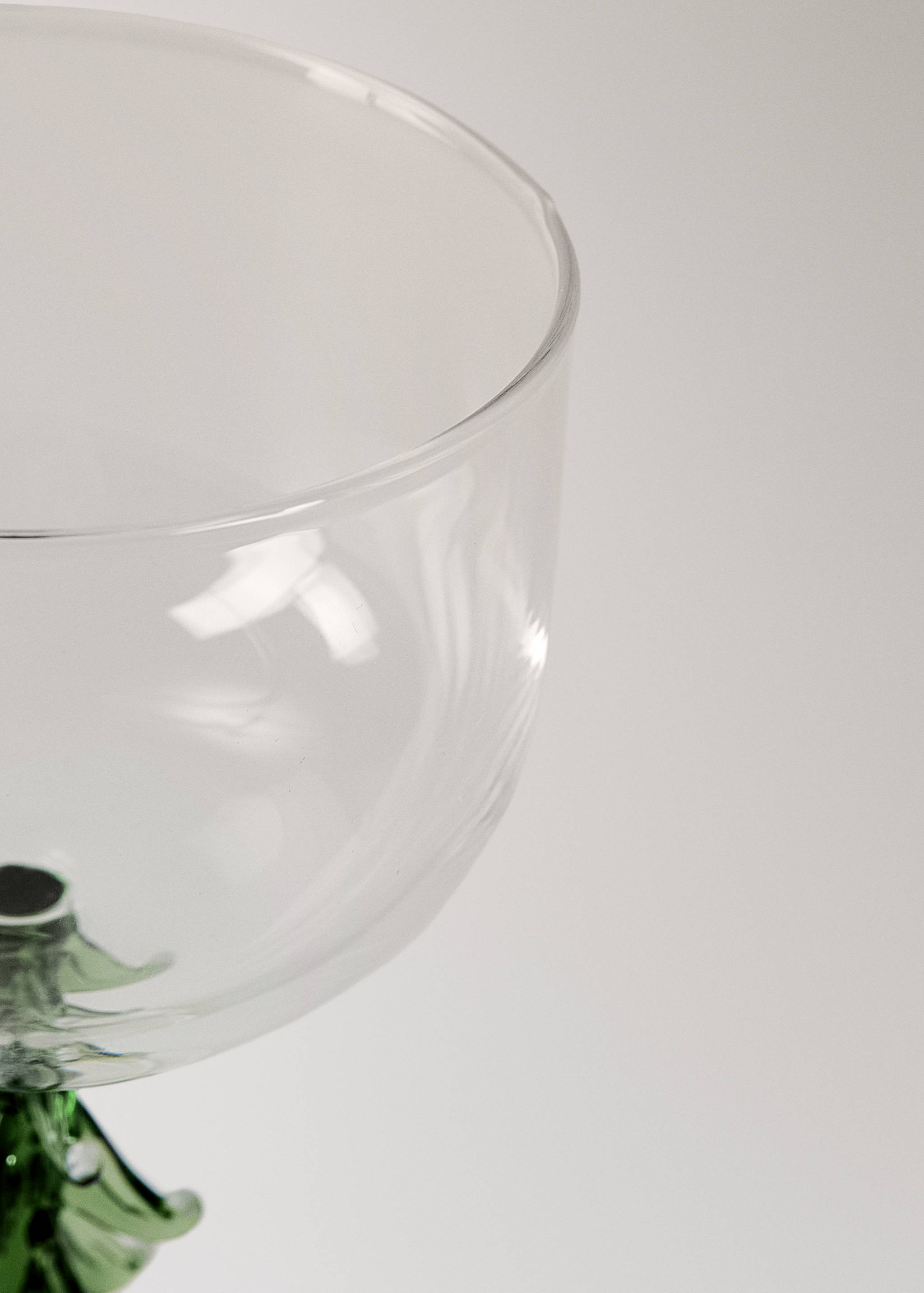 Borosilicate glass goblet with tree design - Details of the article 1