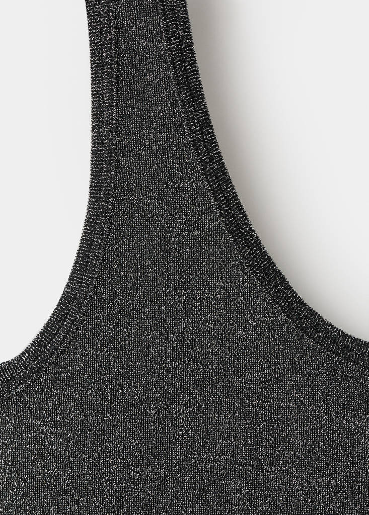 Glossed-effect body — Black