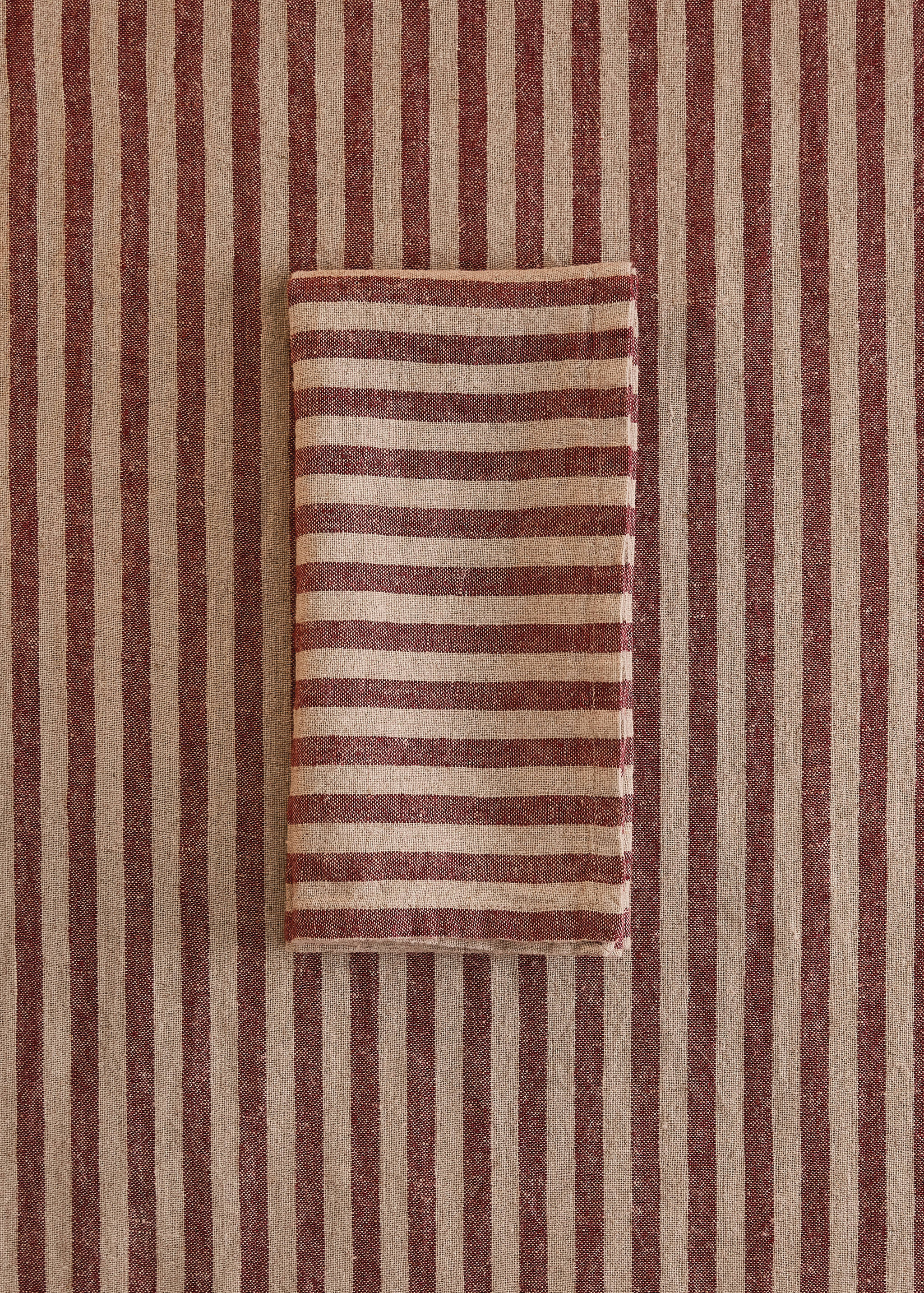 Striped linen napkins - General plane