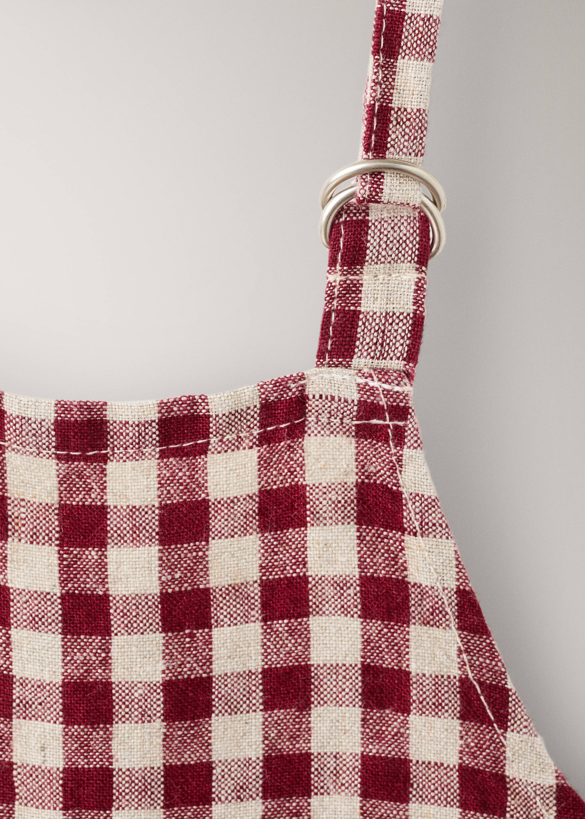 Children's check linen apron - Details of the article 2