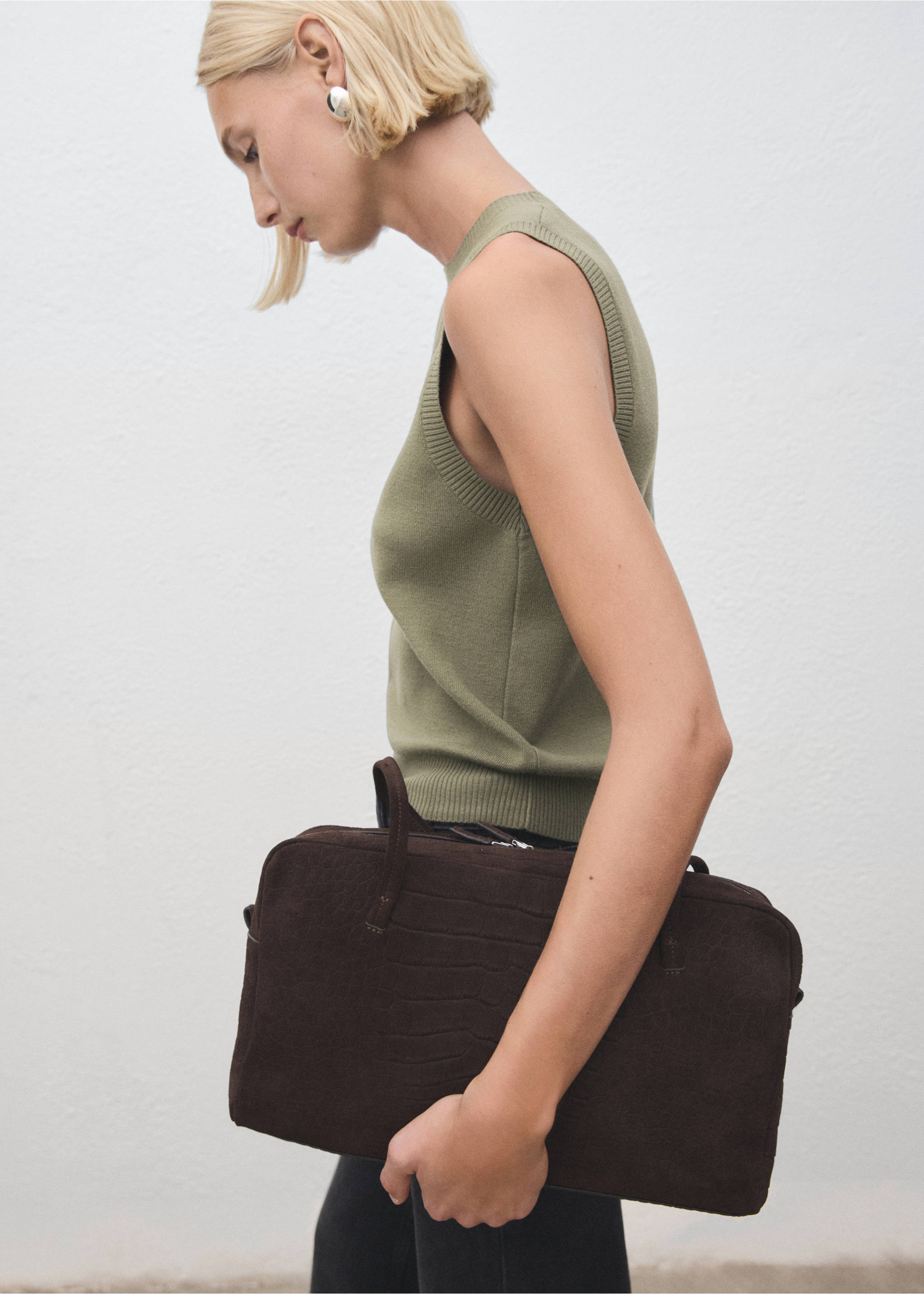 Knit strap top - Details of the article 2, Khaki. Ref: 17087793-00.