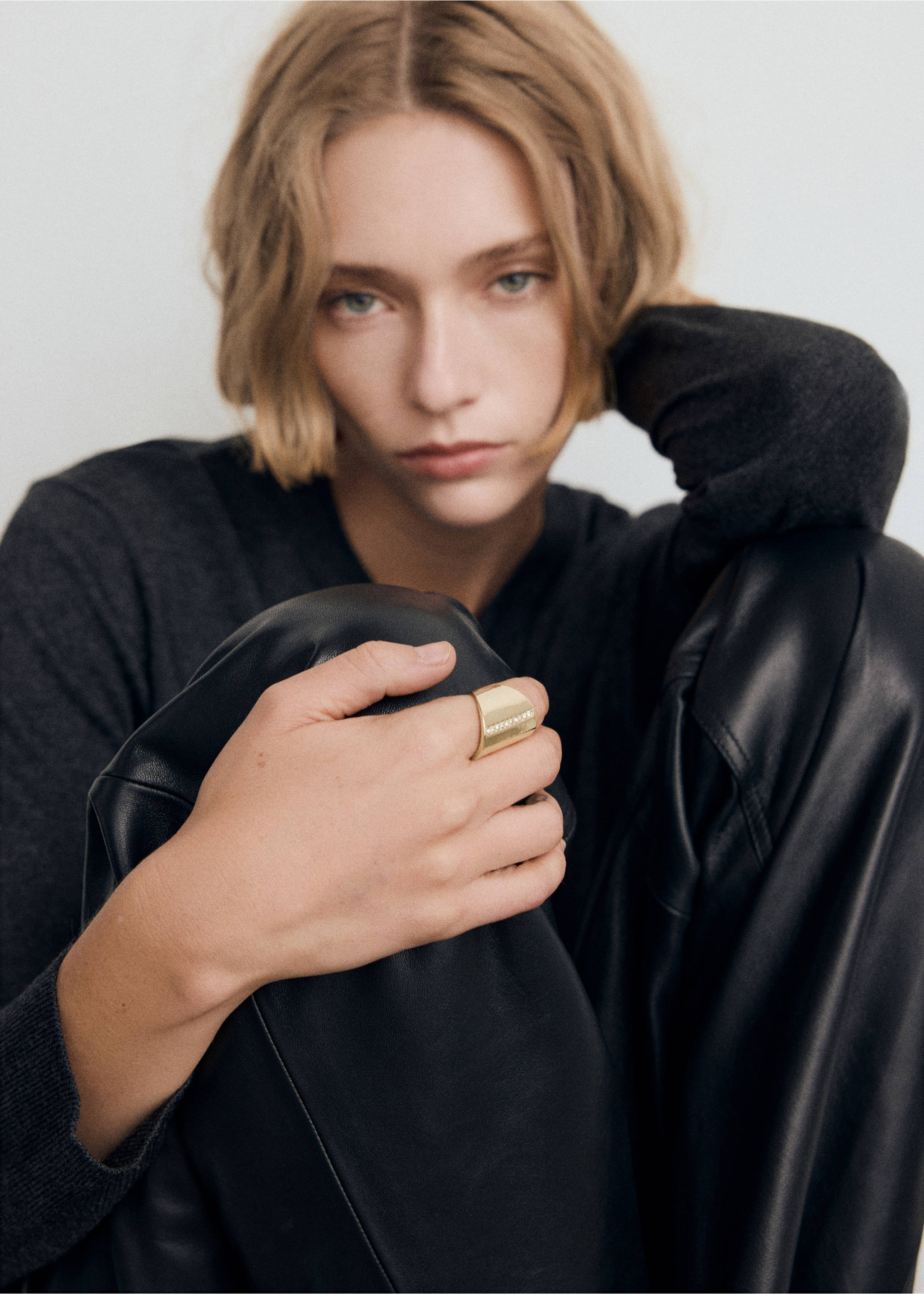 Bague cristaux - Plan général, Or. Ref: 17087794-00.