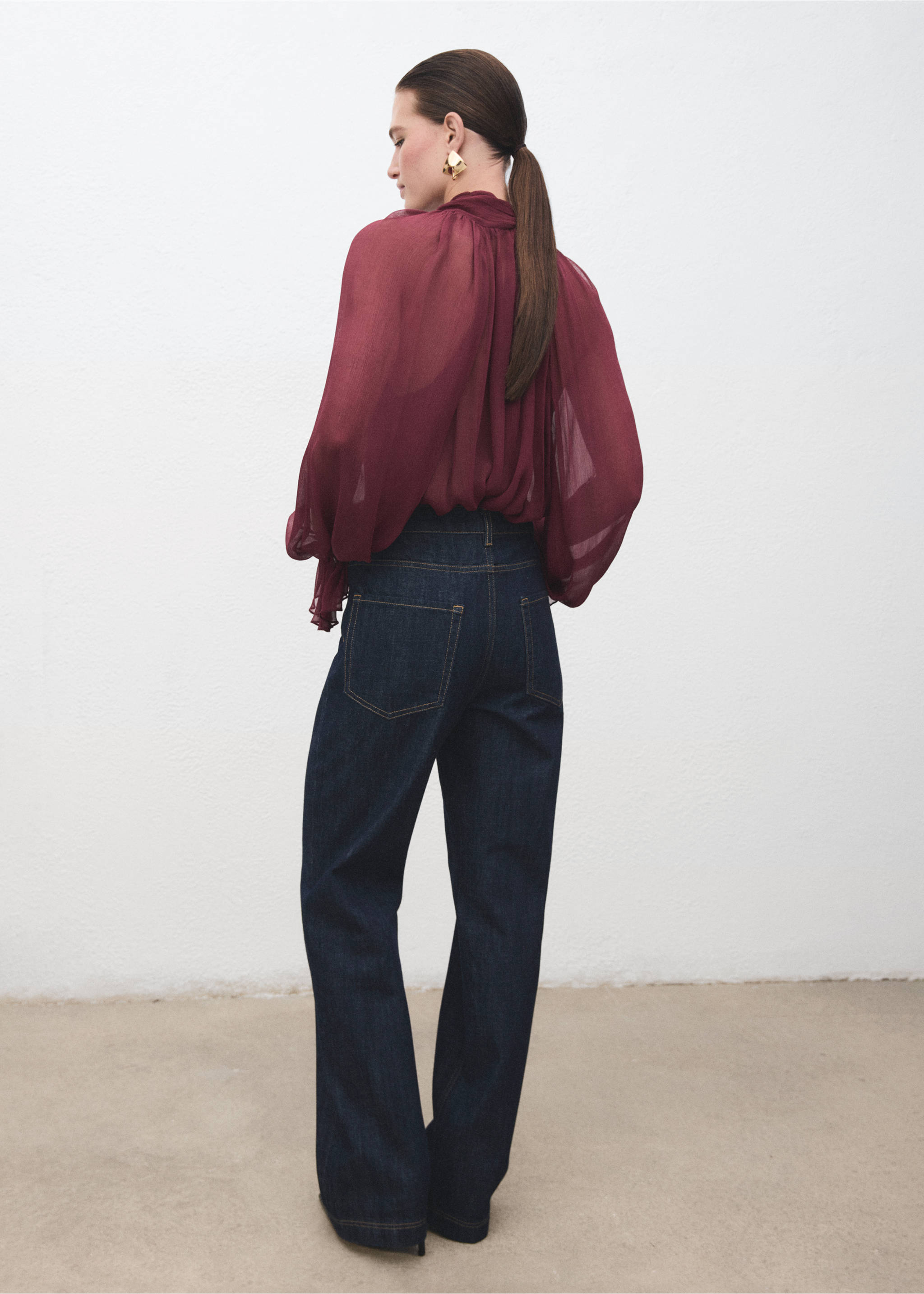 Straight-leg jeans with placket - Reverse of the article, Open Blue. Ref: 17087796-00.