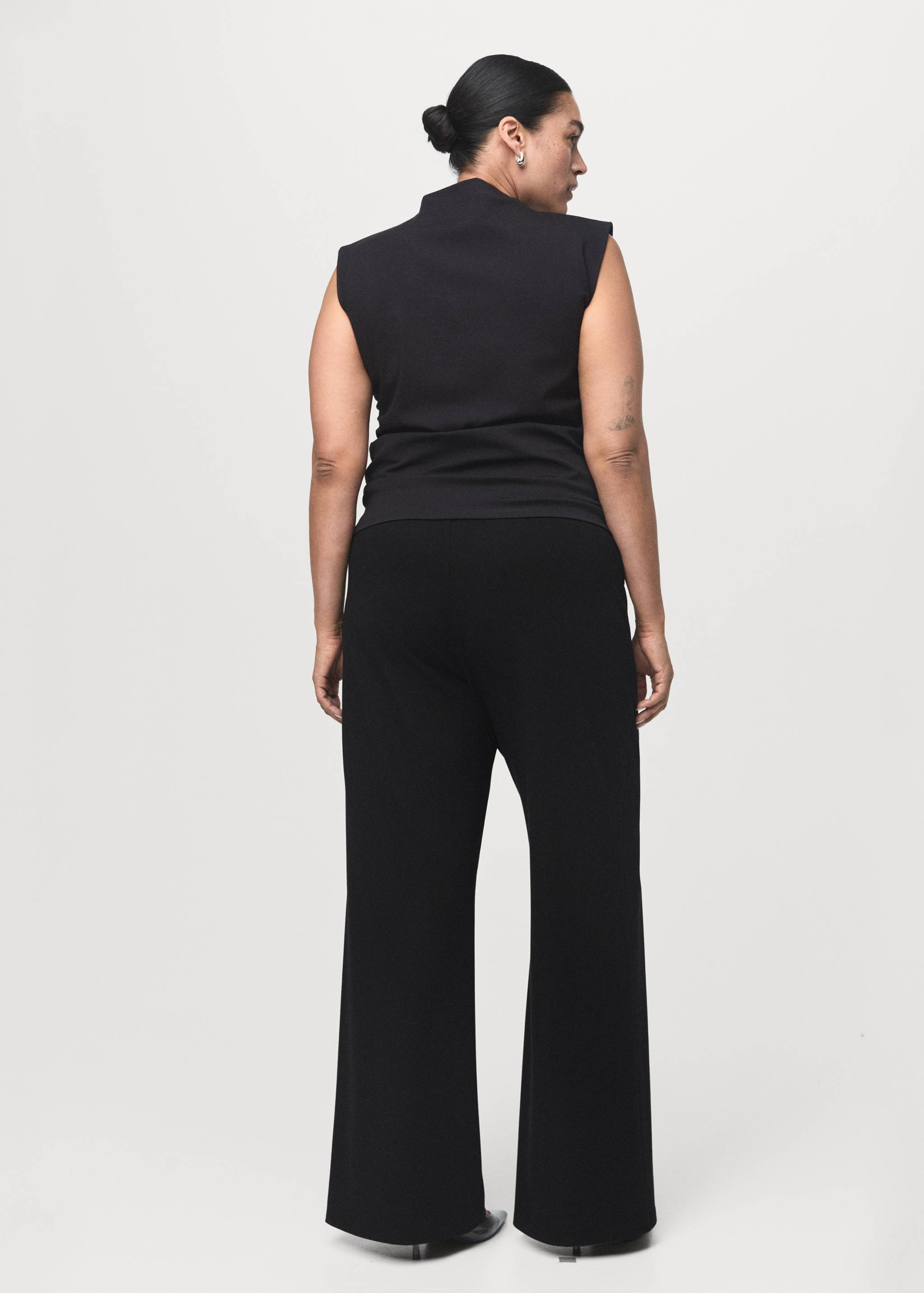 Straight-fit pants with elastic waist - Details of the article 4