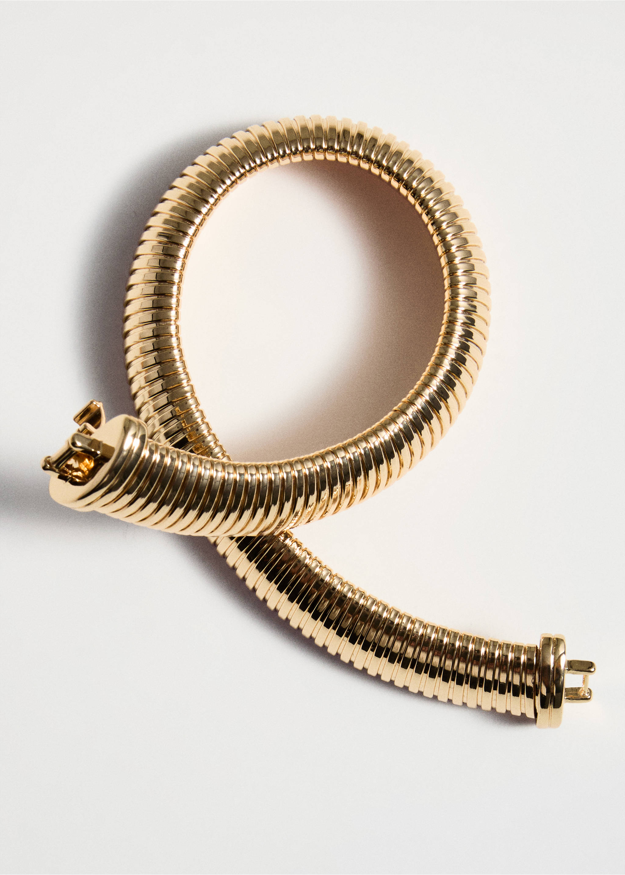 Collar choker metálico - Detalle del artículo 5, Oro. Ref: 17087807-00.