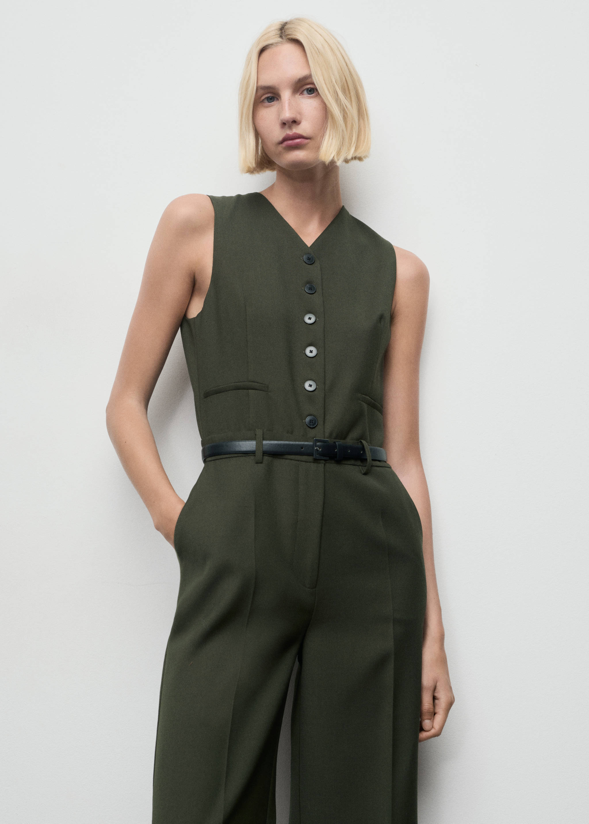 Suit-style jumpsuit with suit - Medium plane