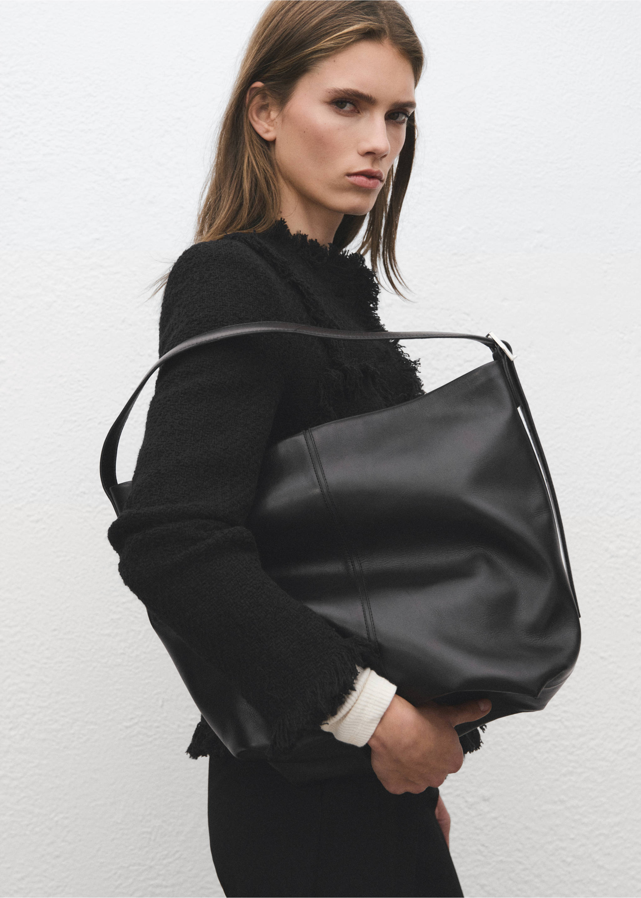 Veste tweed bords effilochés - Plan moyen, Noir. Ref: 17087813-00.