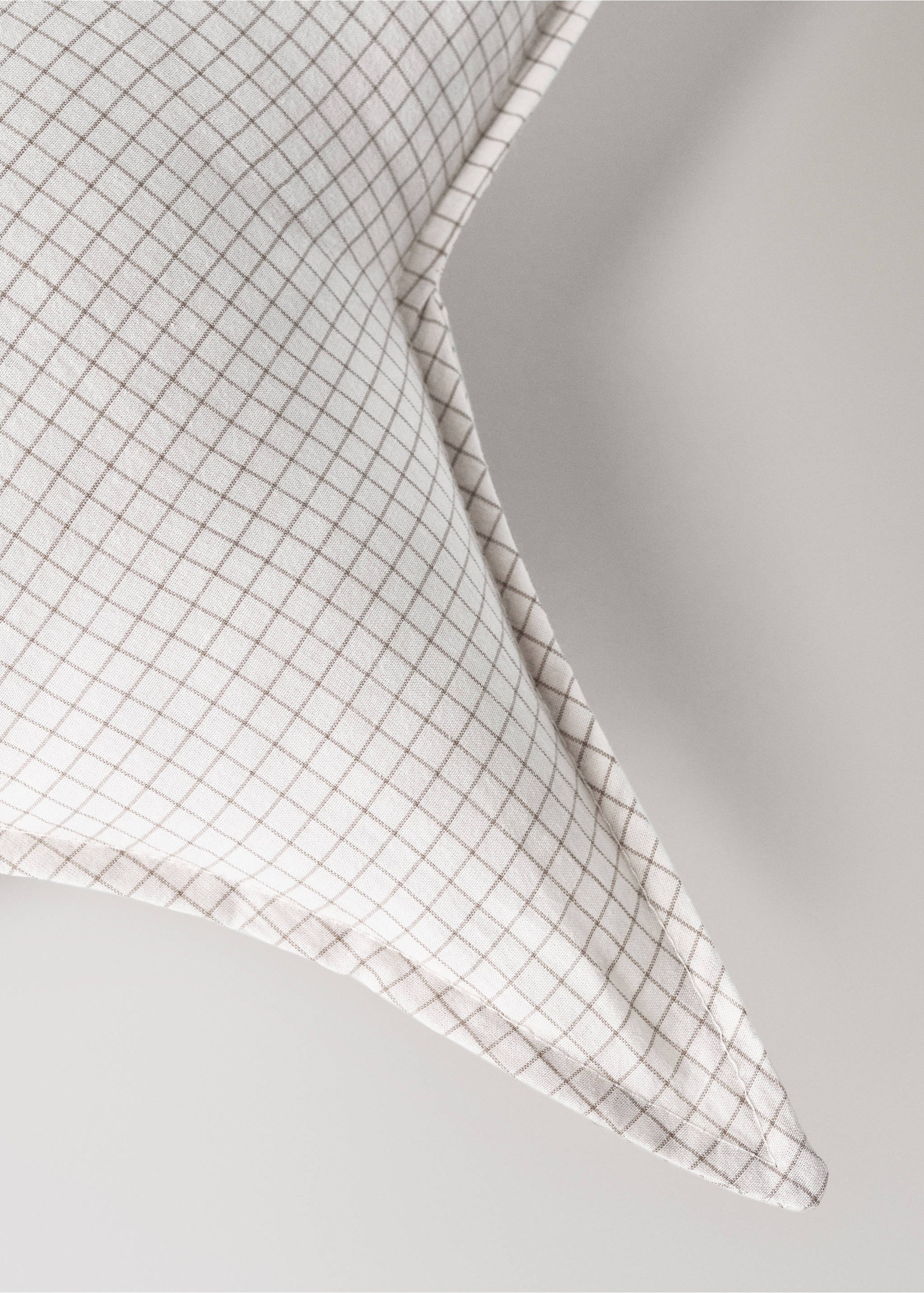 Mini-check star pillowcase - Details of the article 1, Ecru. Ref: 17087818-00.