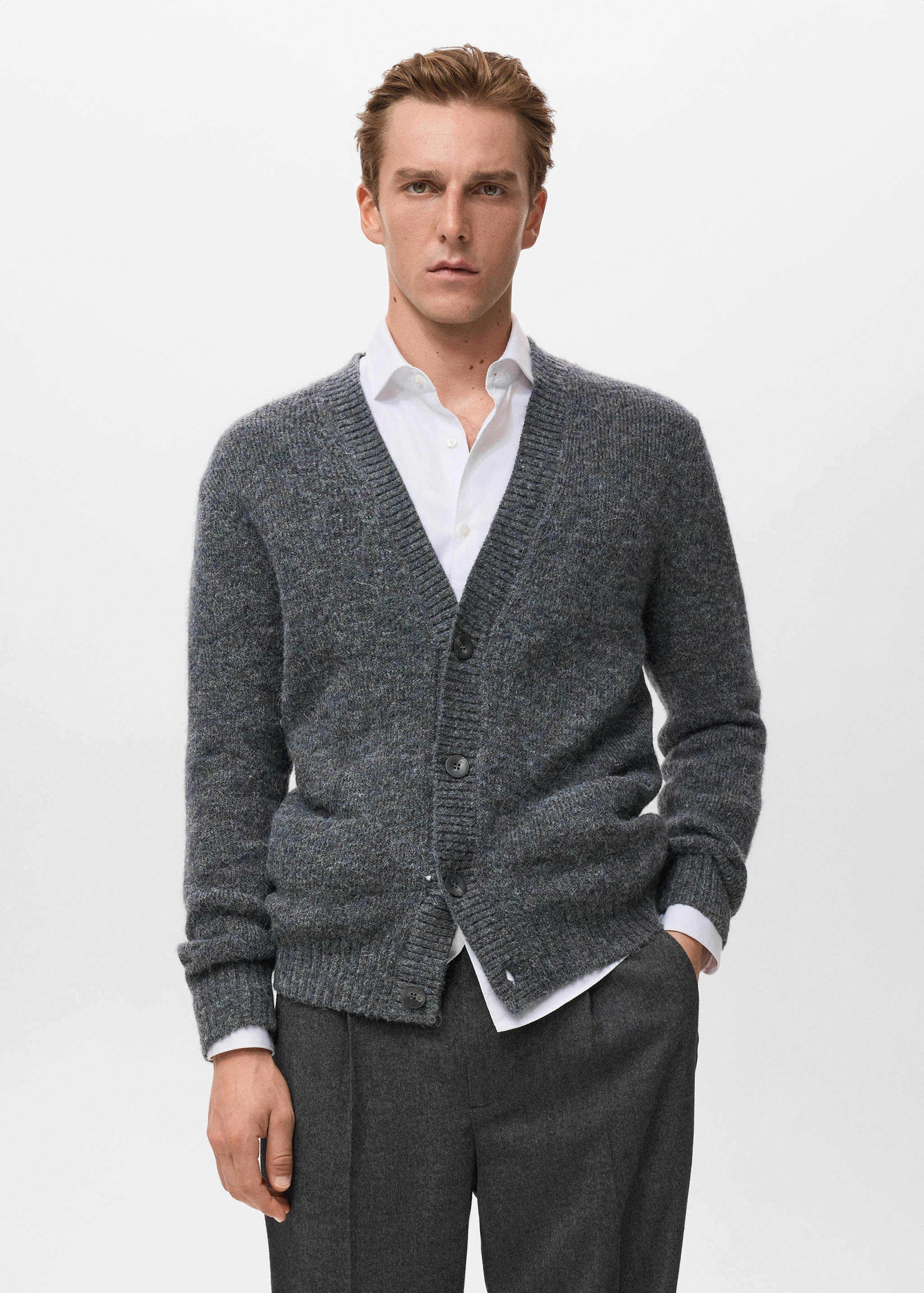 Knitted button cardigan - Medium plane