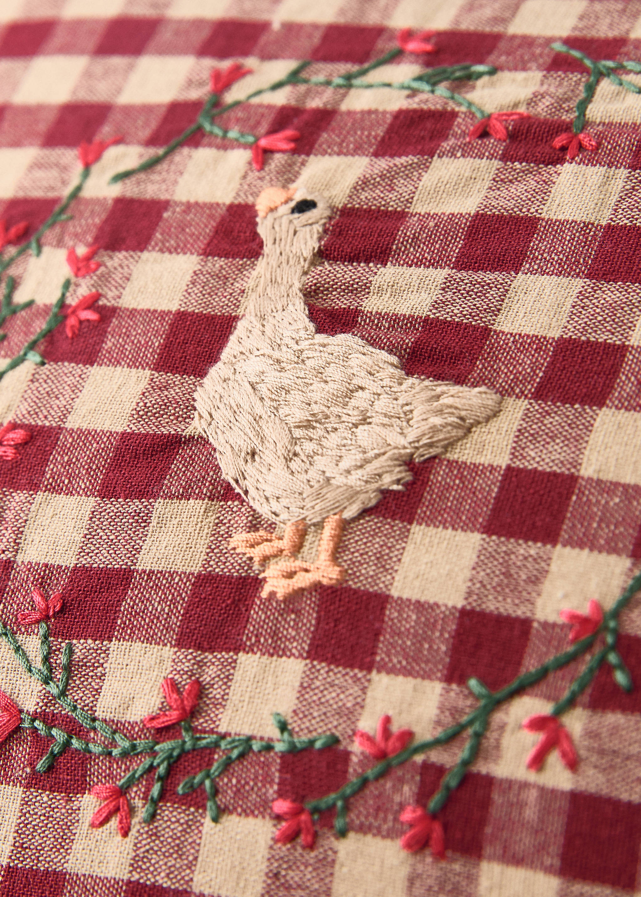 Children's cotton gingham check cushion cover with embroidery 30x40cm - Details of the article 1