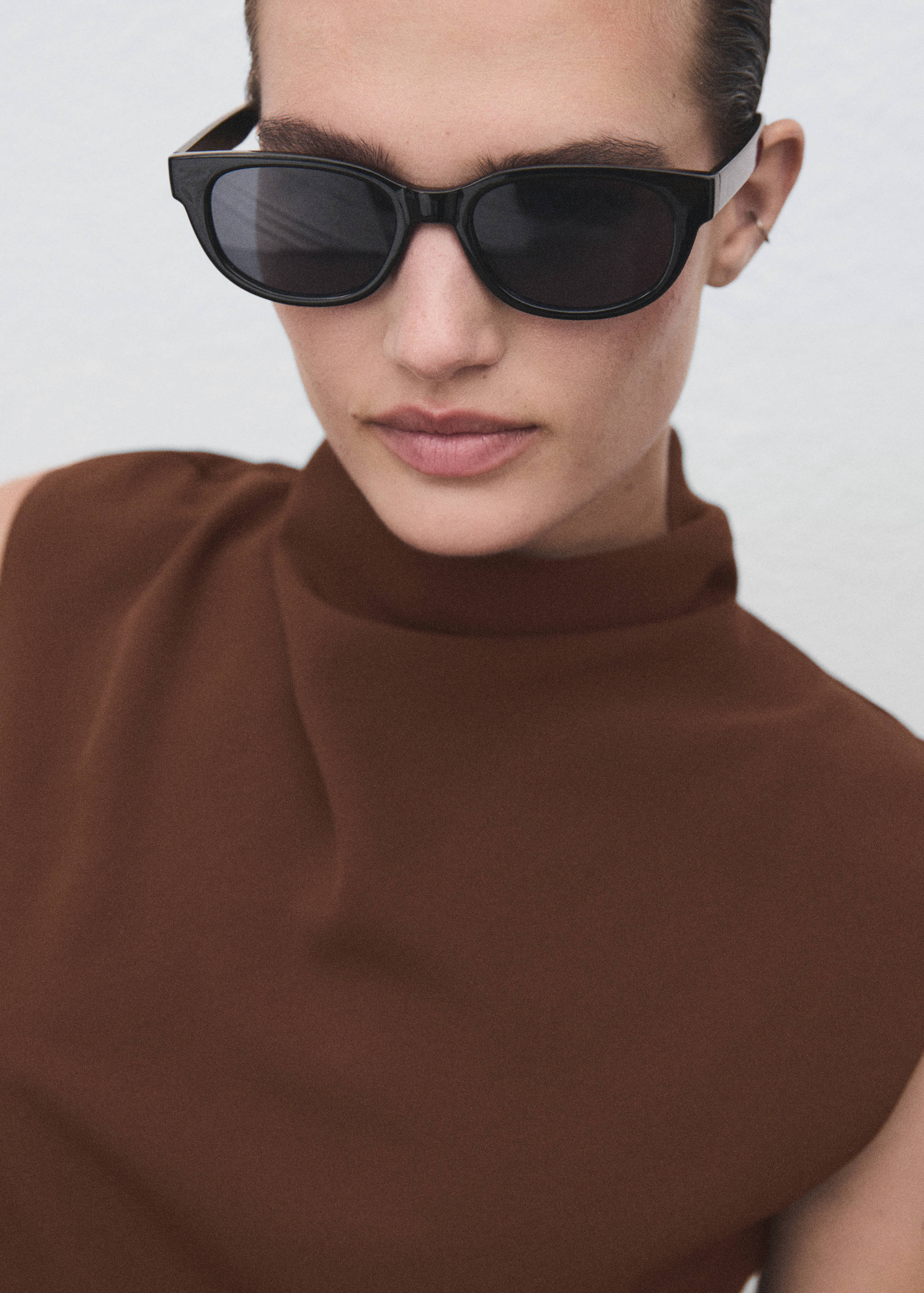 Jumpsuit with draped neck and belt - Details of the article 1