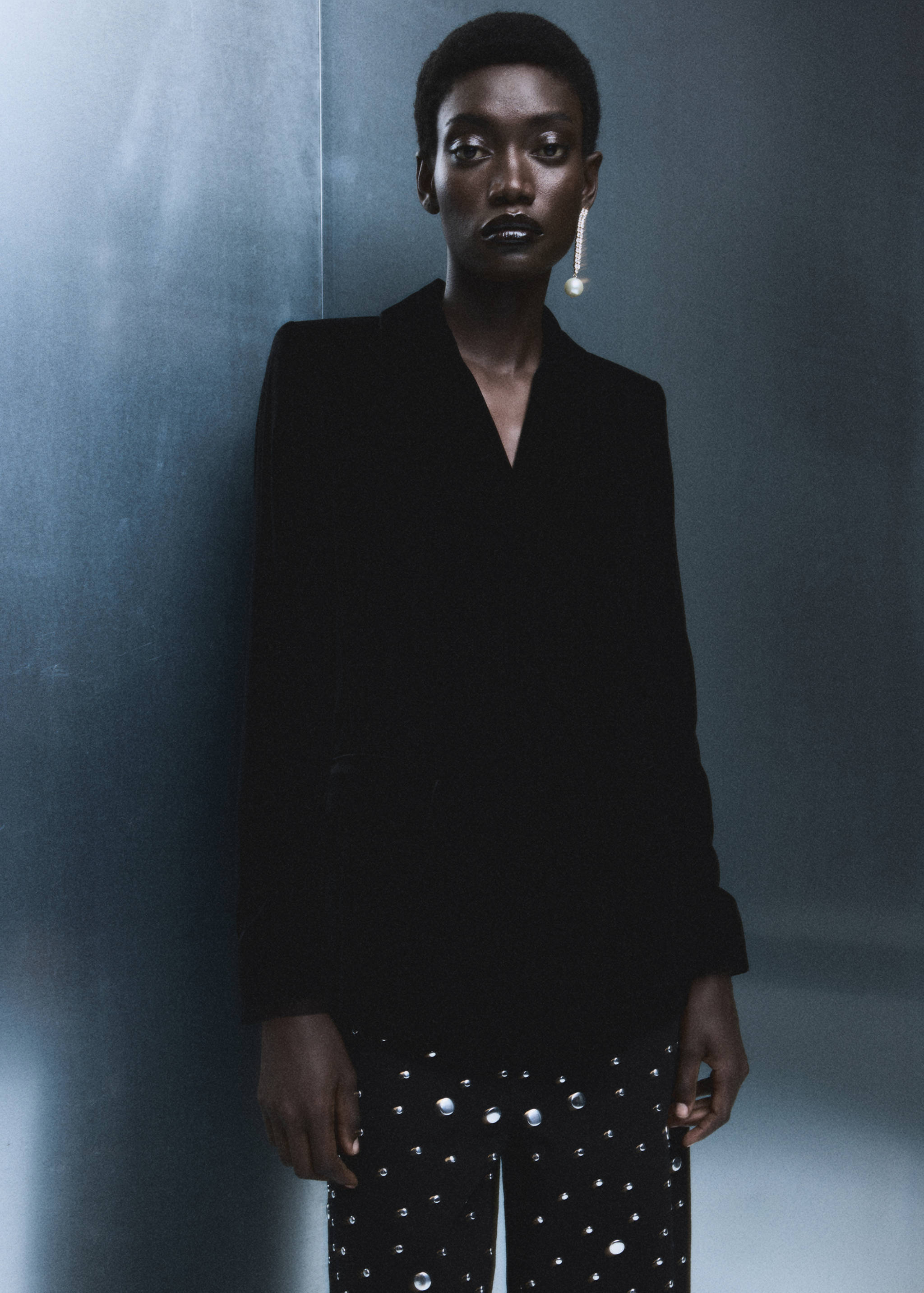 Straight-fit jeans with studs - Details of the article 1