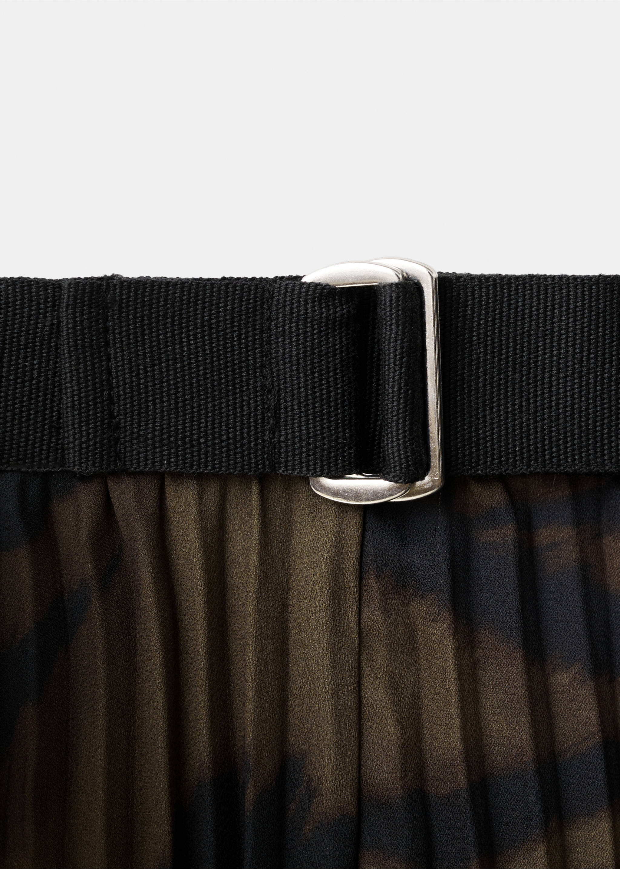 Pleated skirt with belt - Details of the article 8, Brown. Ref: 17088290-00.