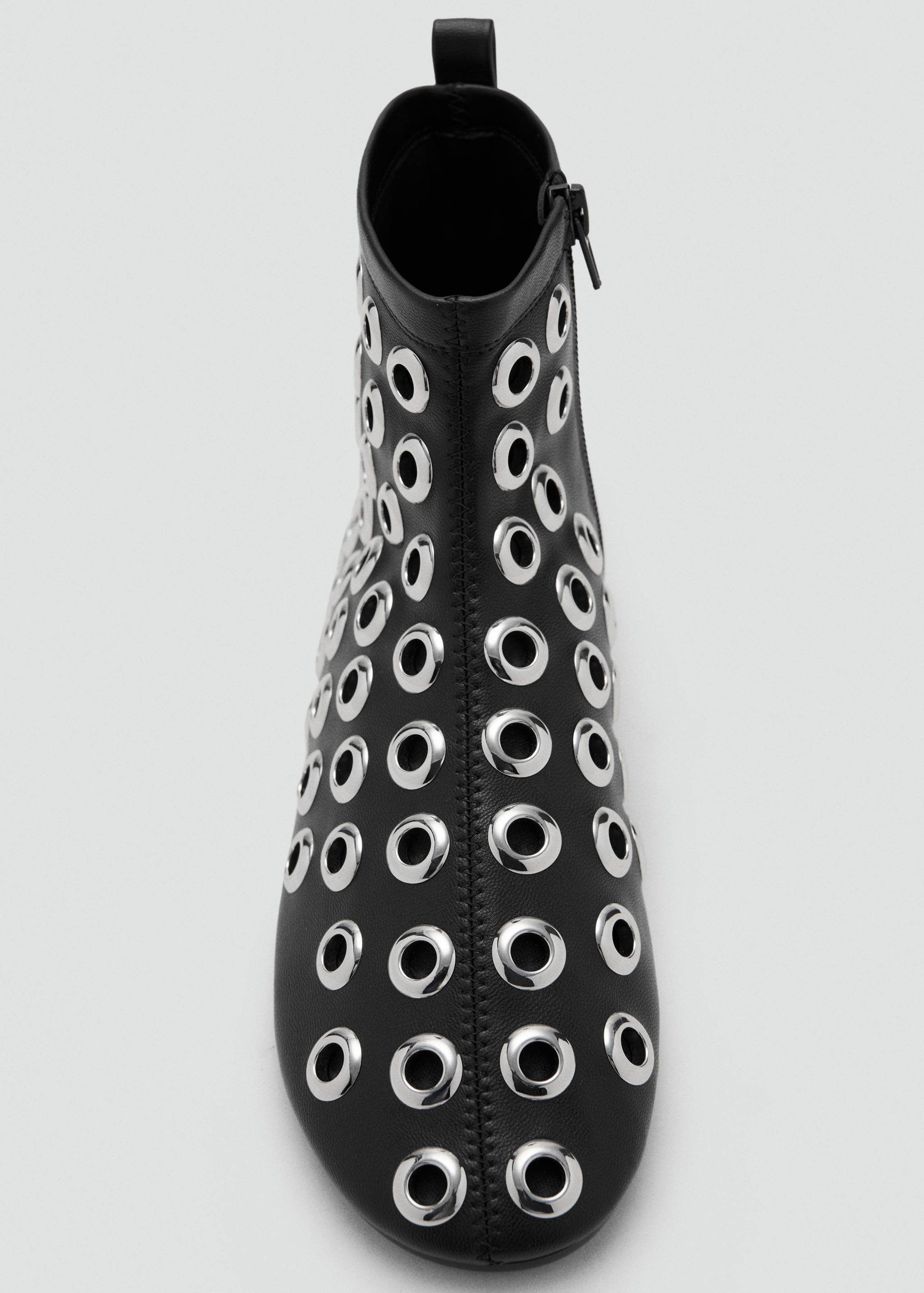 Faux-leather ankle boots with eyelets - Details of the article 4