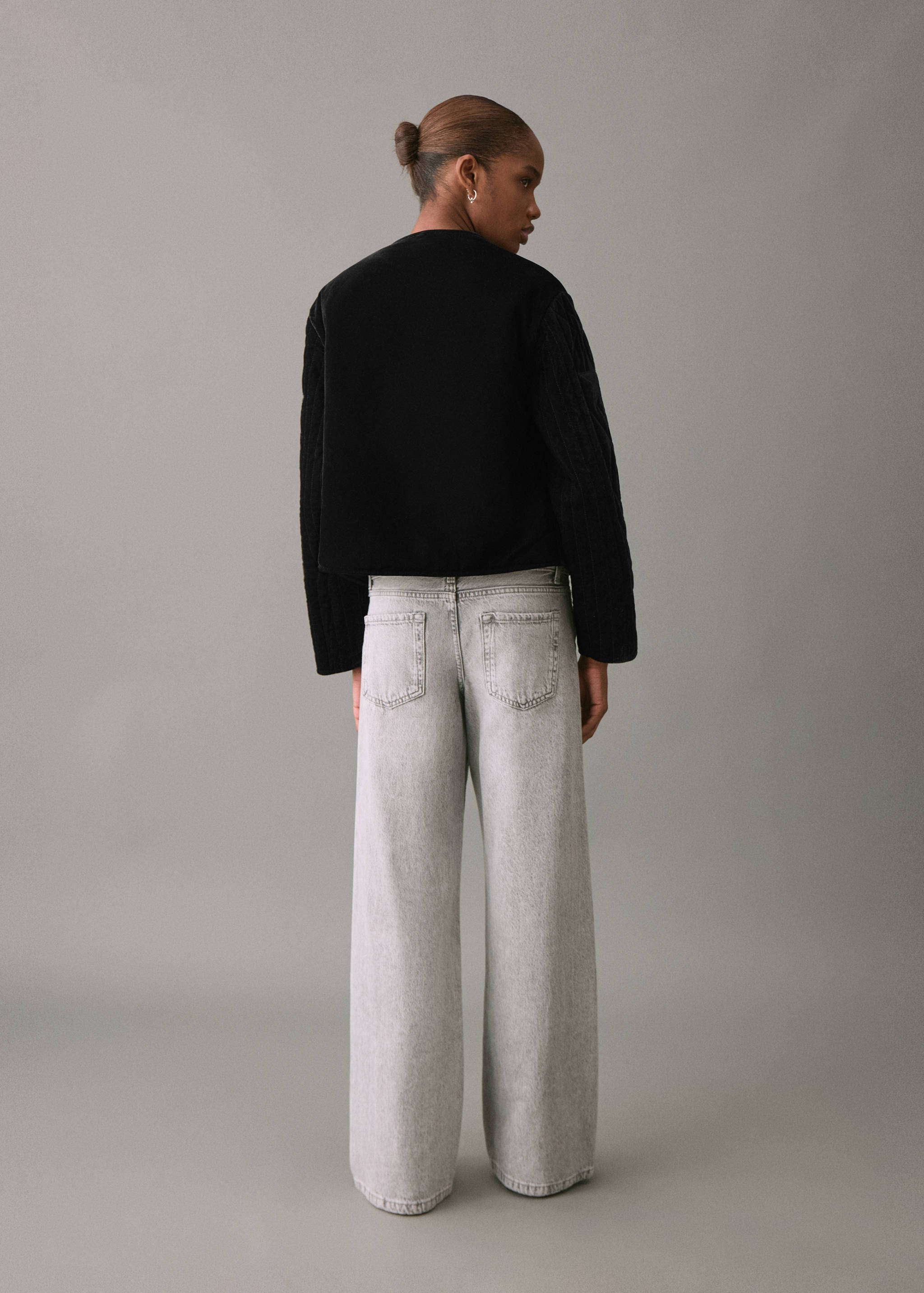 Velvet bomber jacket with star - Reverse of the article