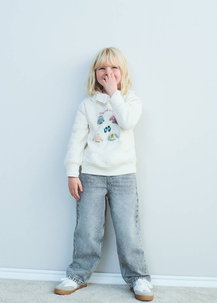 Patch sweatshirt — Ecru
