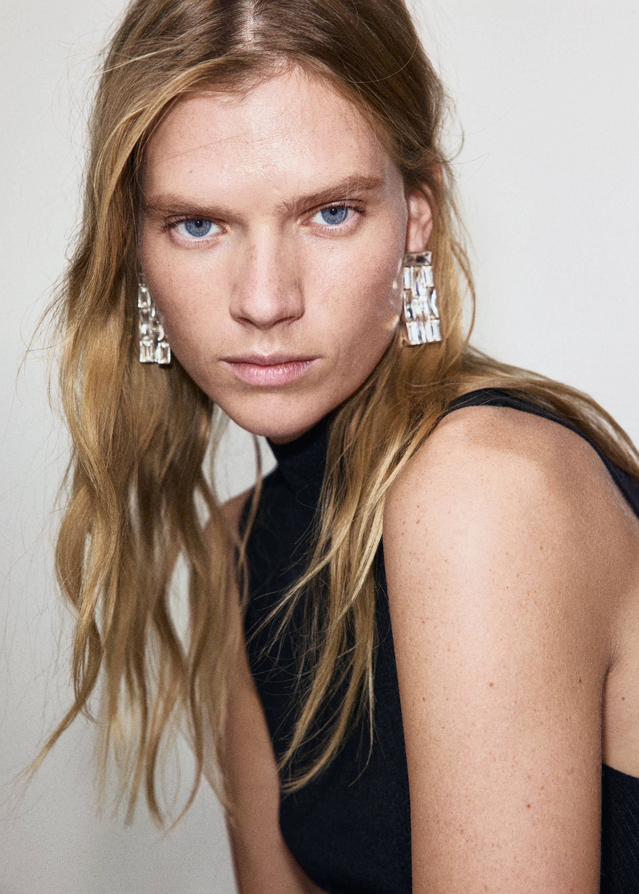 Combined top with ruffle - Details of the article 6