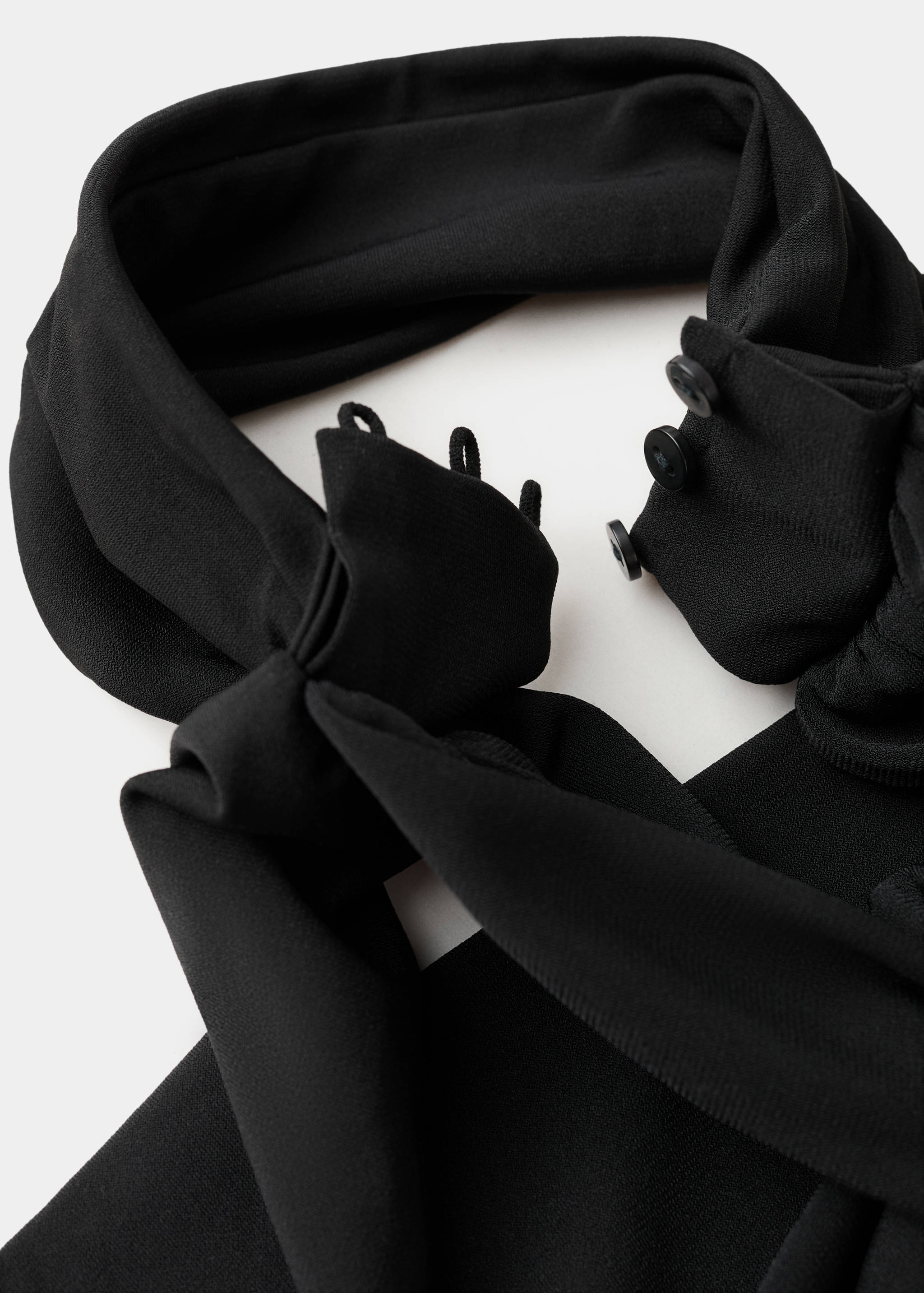 Halter-neck jumpsuit with scarf - Details of the article 0