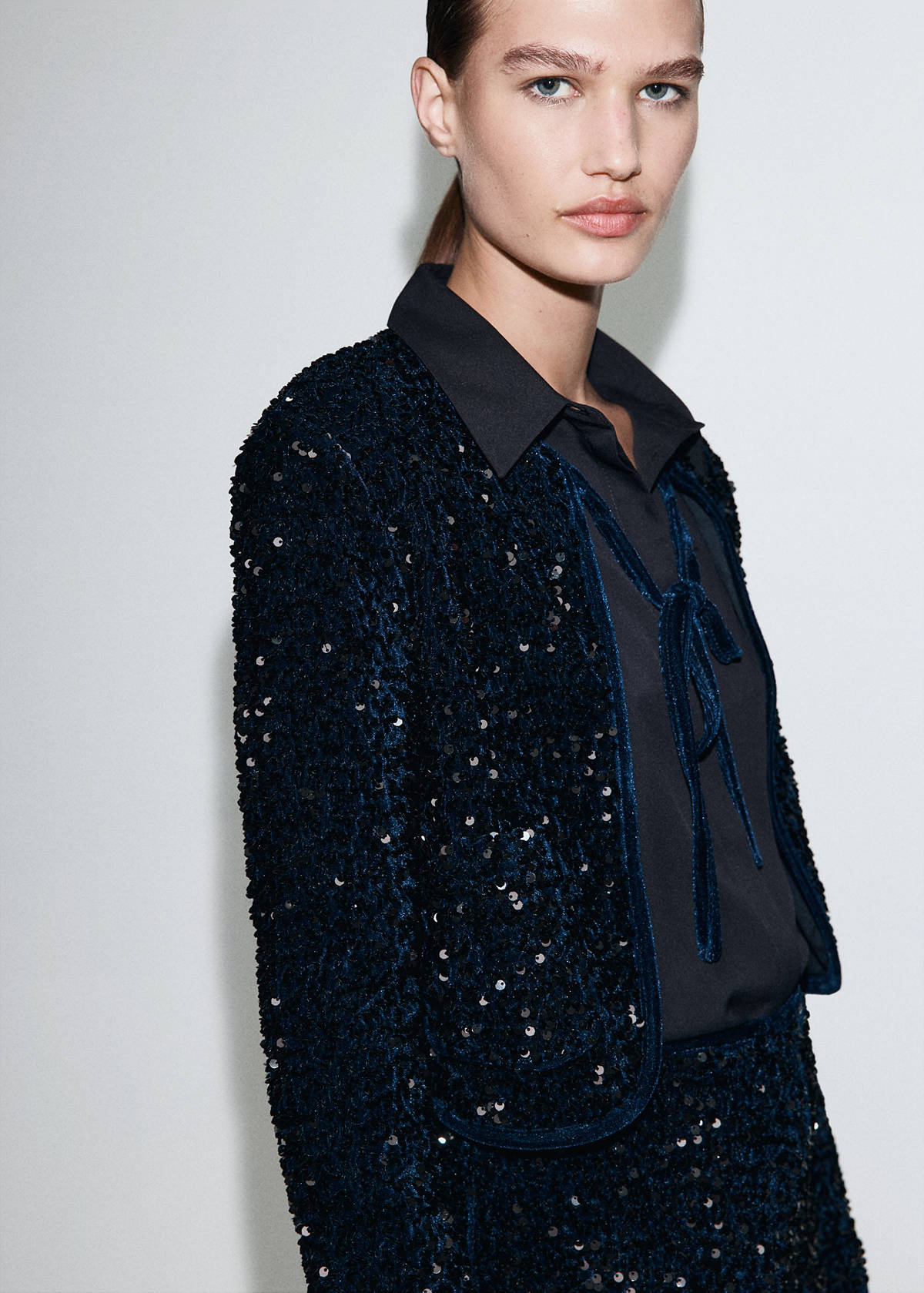 Velvet jacket with sequins and bow — Navy