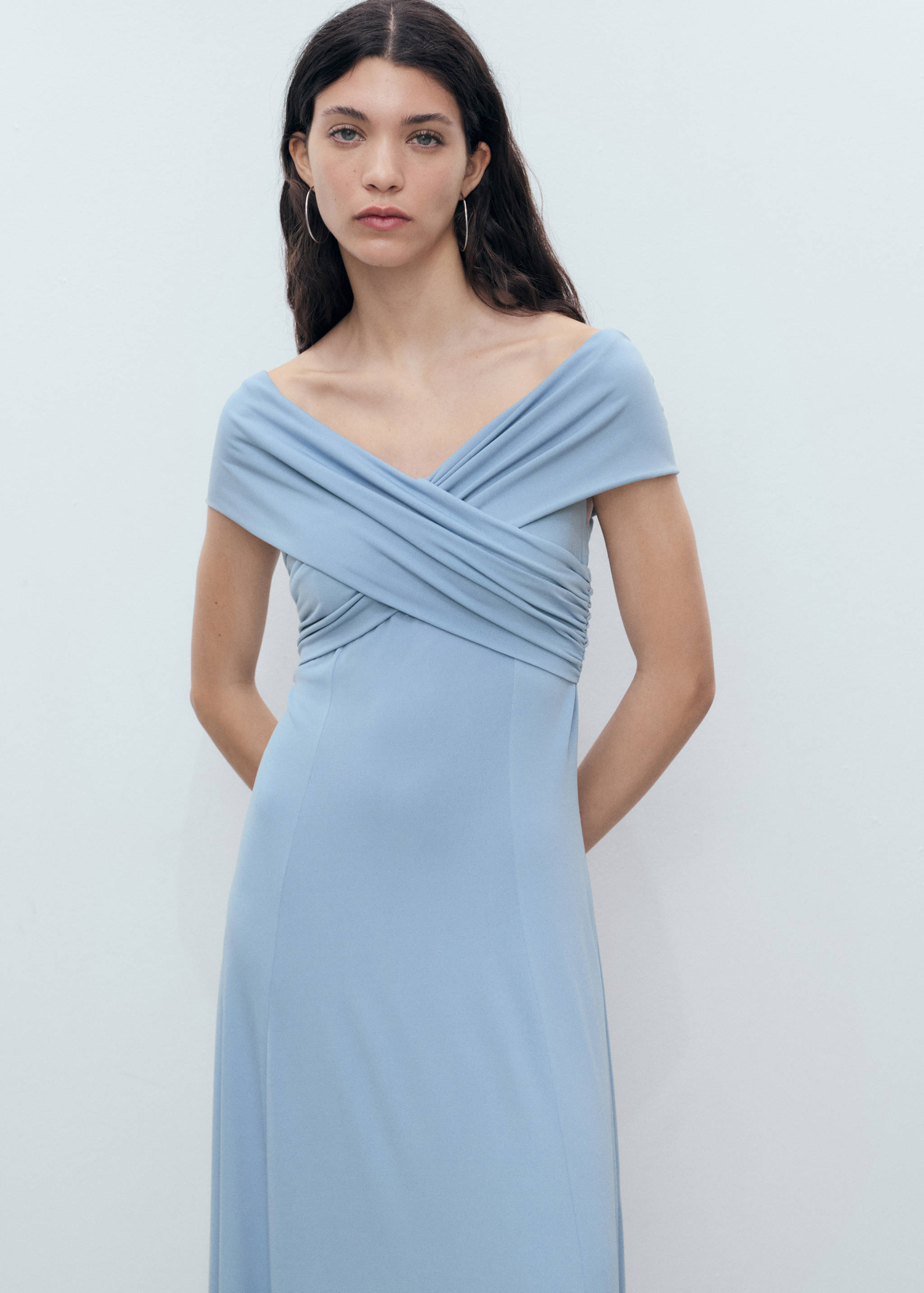 A-line dress with crossover neckline - Medium plane