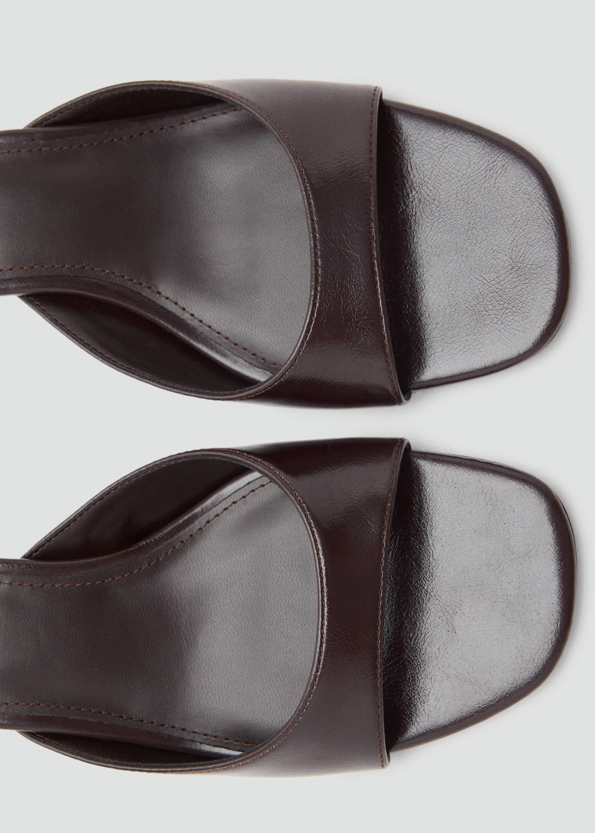 Kitten heel sandals - Details of the article 1