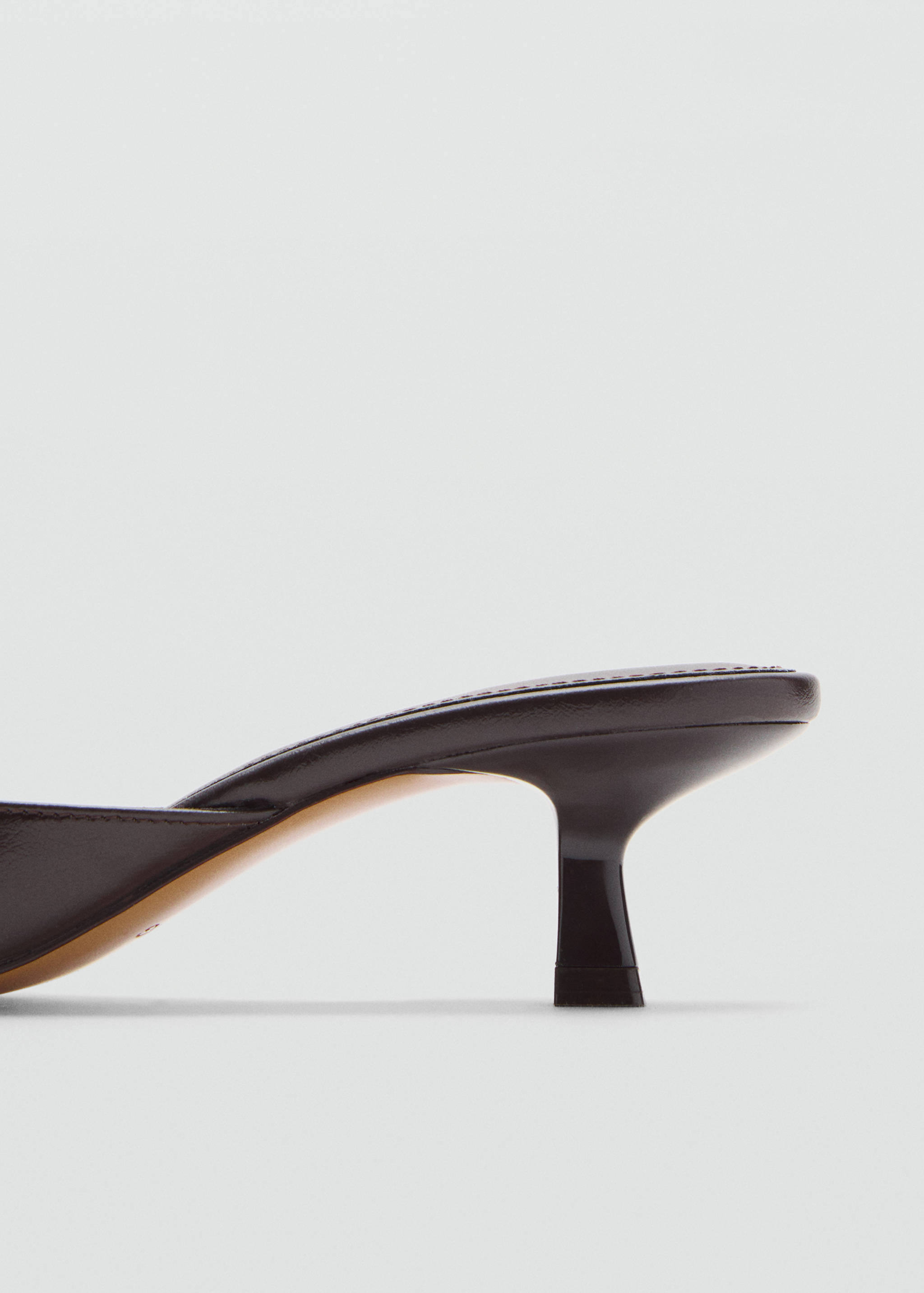 Kitten heel sandals - Details of the article 2