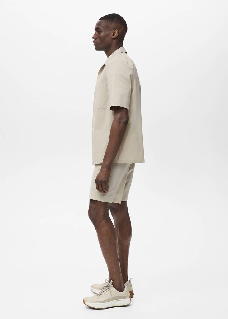 Regular-fit shirt with chest pocket — Beige