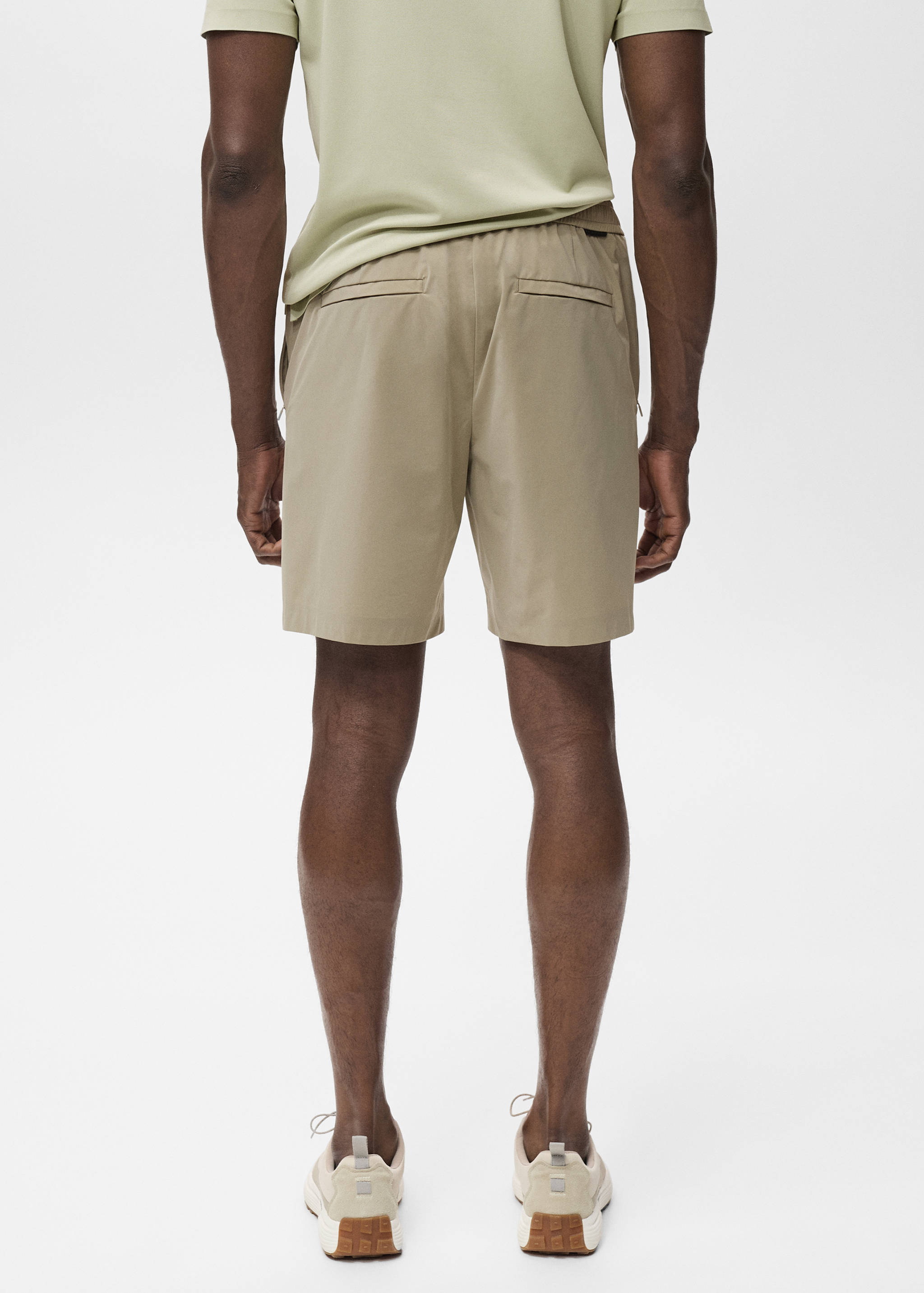 Water-repellent bermuda shorts - Reverse of the article