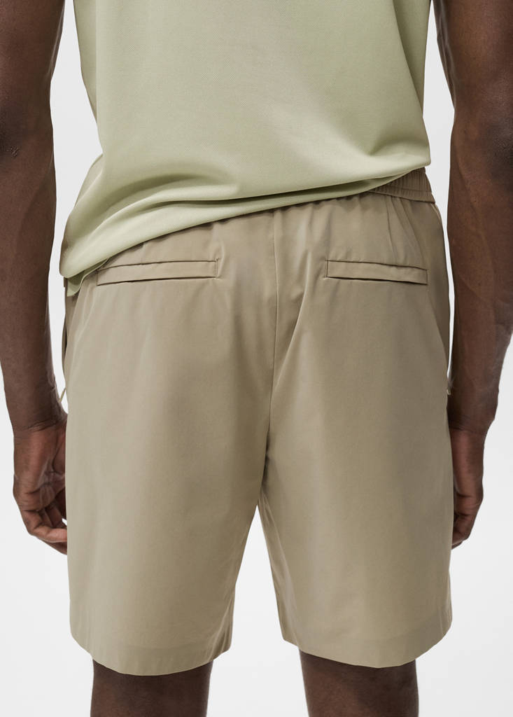 Water-repellent bermuda shorts — Khaki