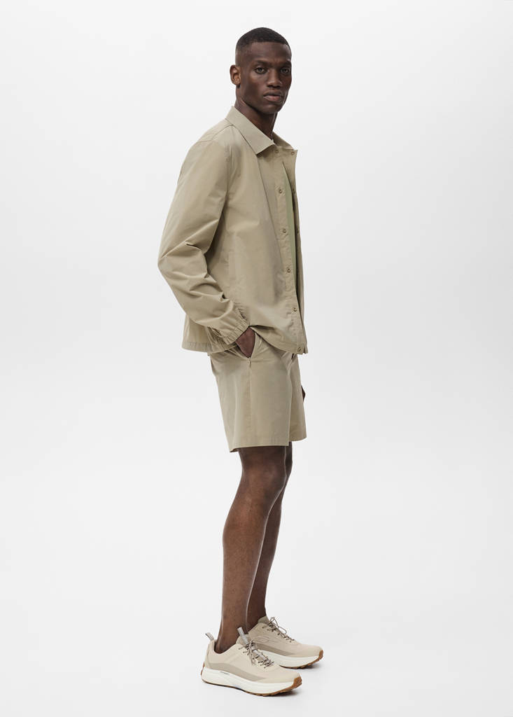 Water-repellent bermuda shorts — Khaki