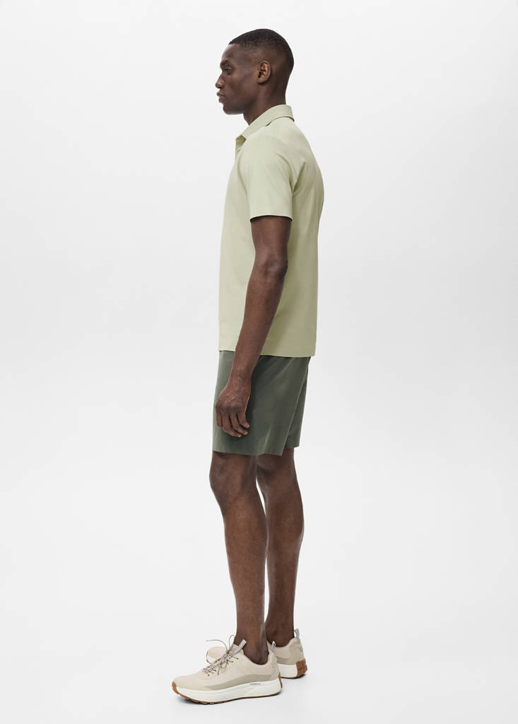 Water-repellent bermuda shorts — Medium Green