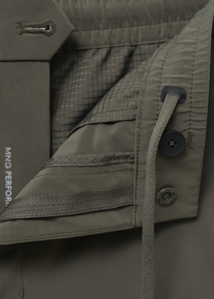 Water-repellent bermuda shorts — Medium Green