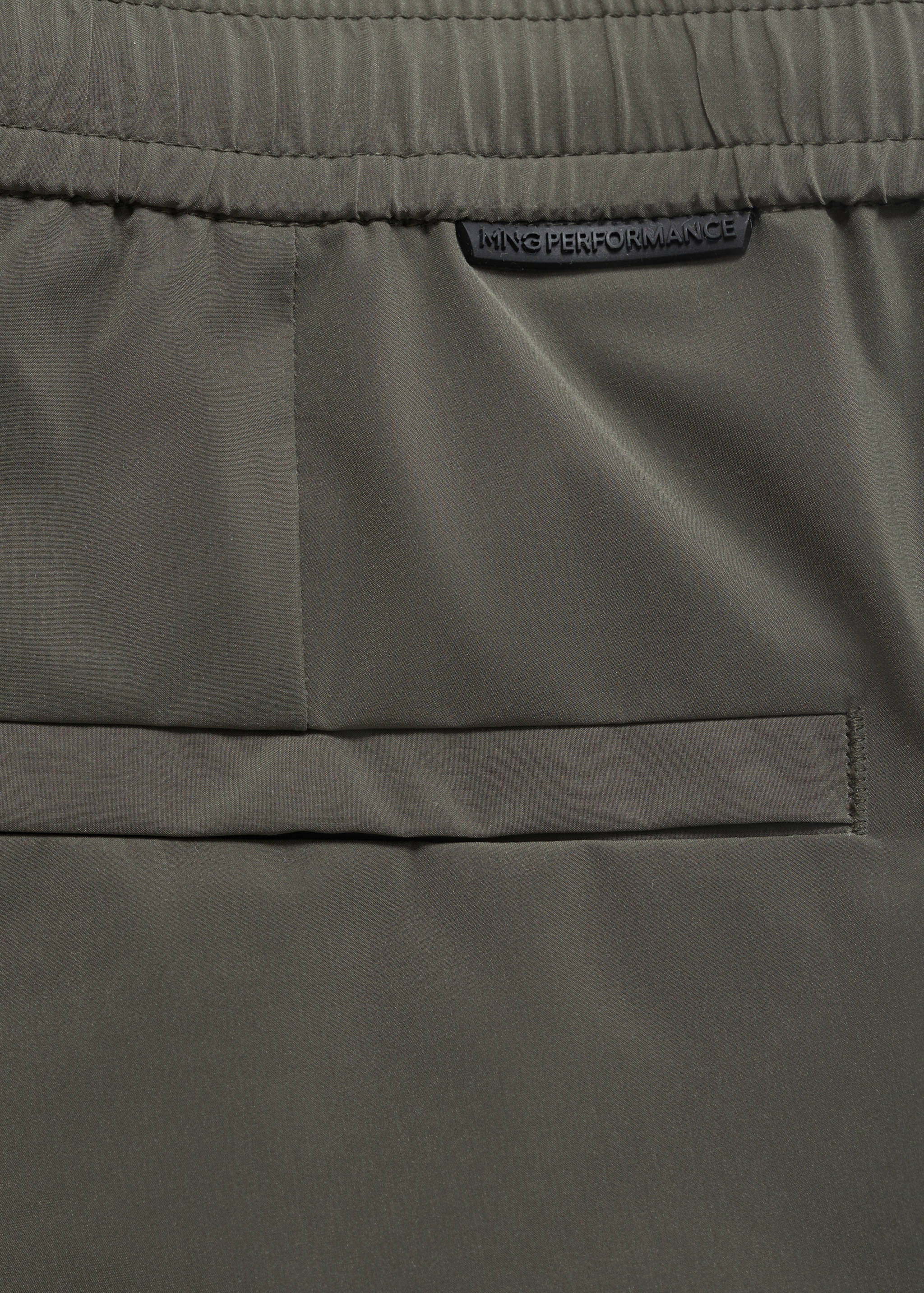 Water-repellent bermuda shorts - Details of the article 0