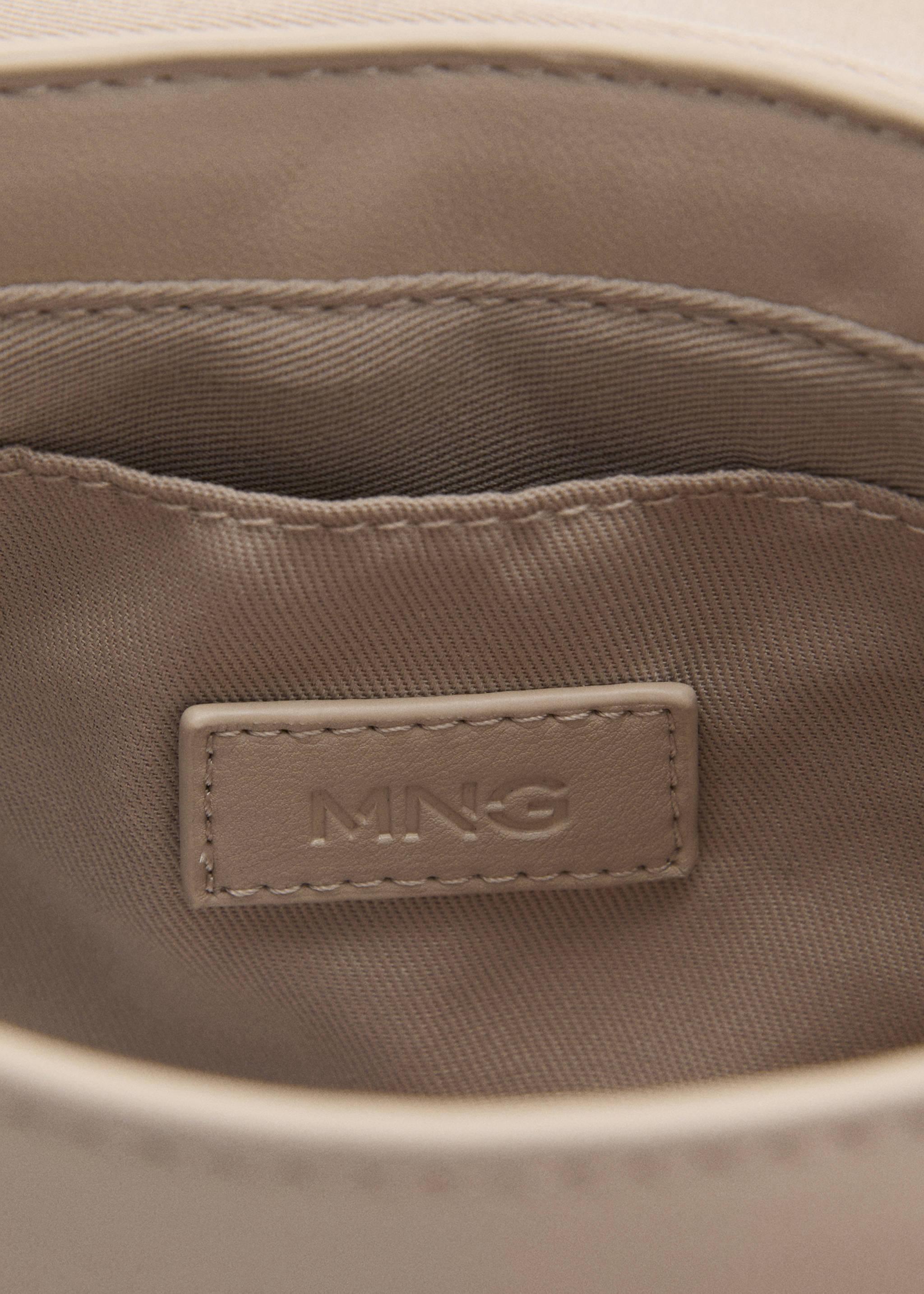 Crossbody envelope-style bag - Details of the article 2