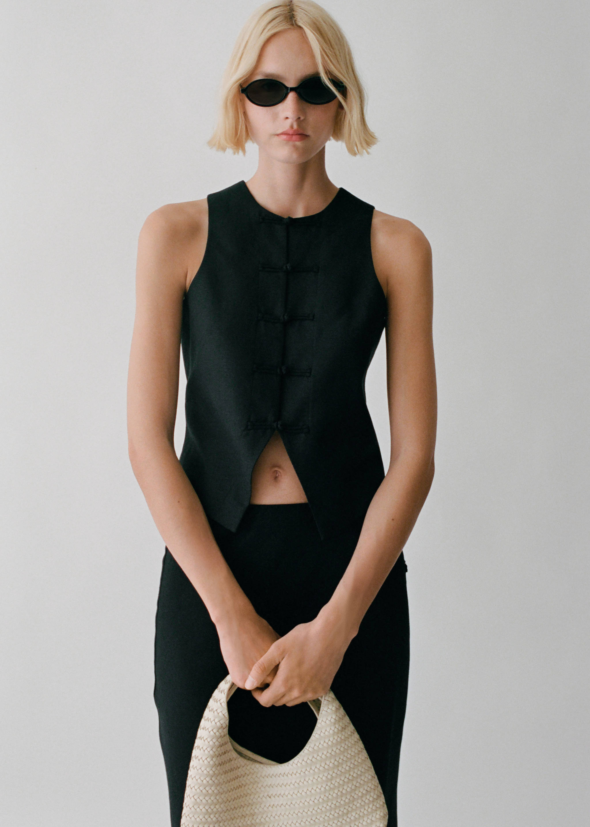 Linen-blend suit waistcoat - Details of the article 7