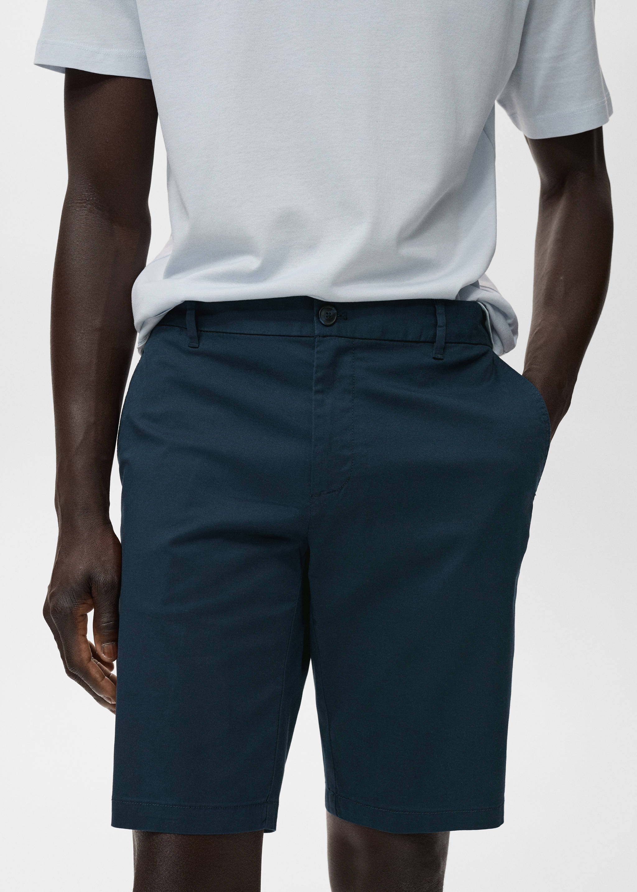 Slim-fit chino cotton bermuda shorts - Details of the article 1