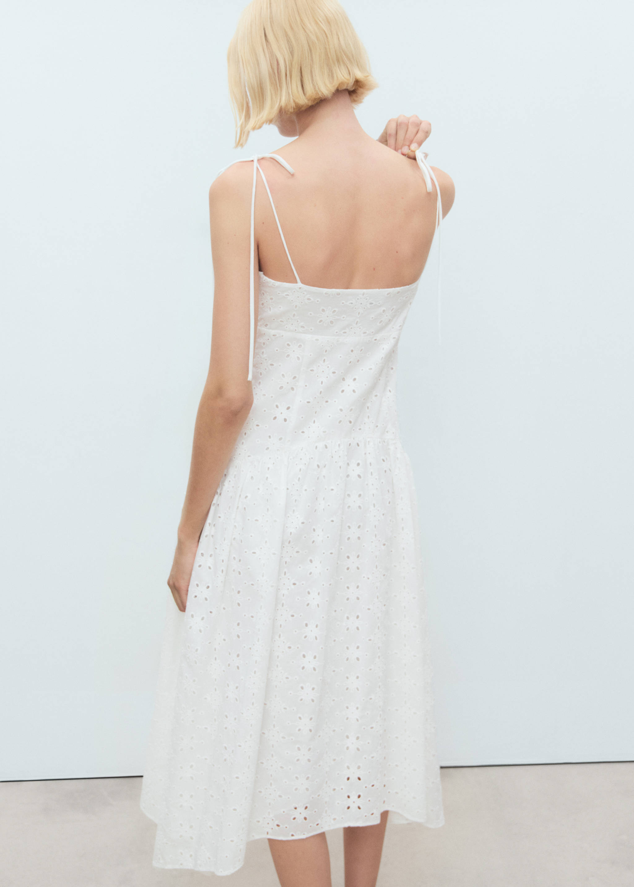 Die-cut midi-dress - Reverse of the article