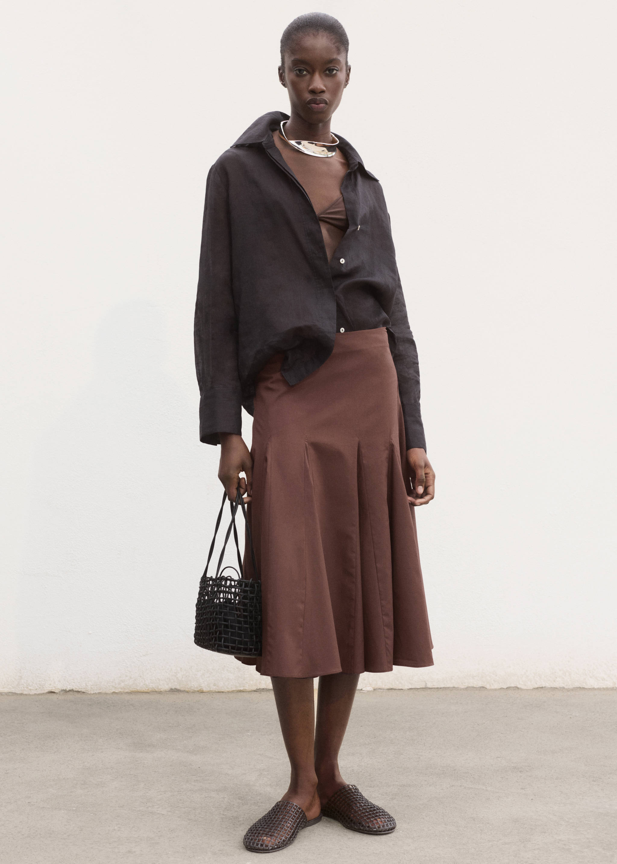 Pleated midi-skirt - General plane