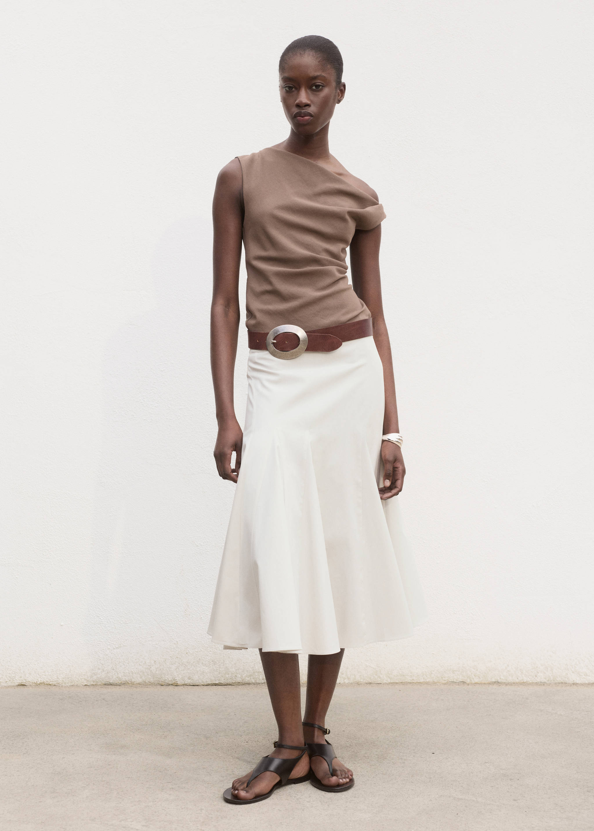 Pleated midi-skirt - General plane