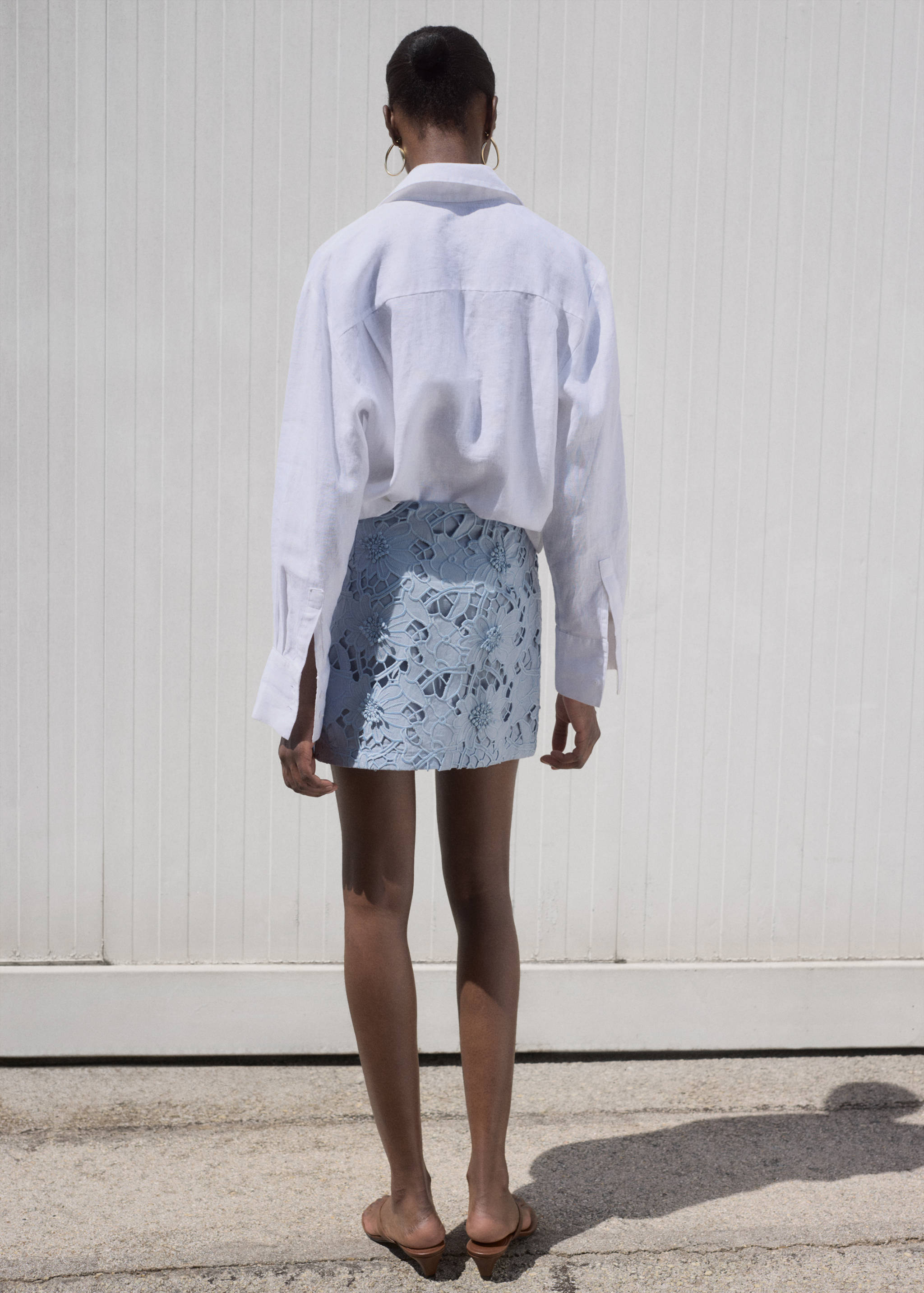 Embroidered cotton skirt - Reverse of the article