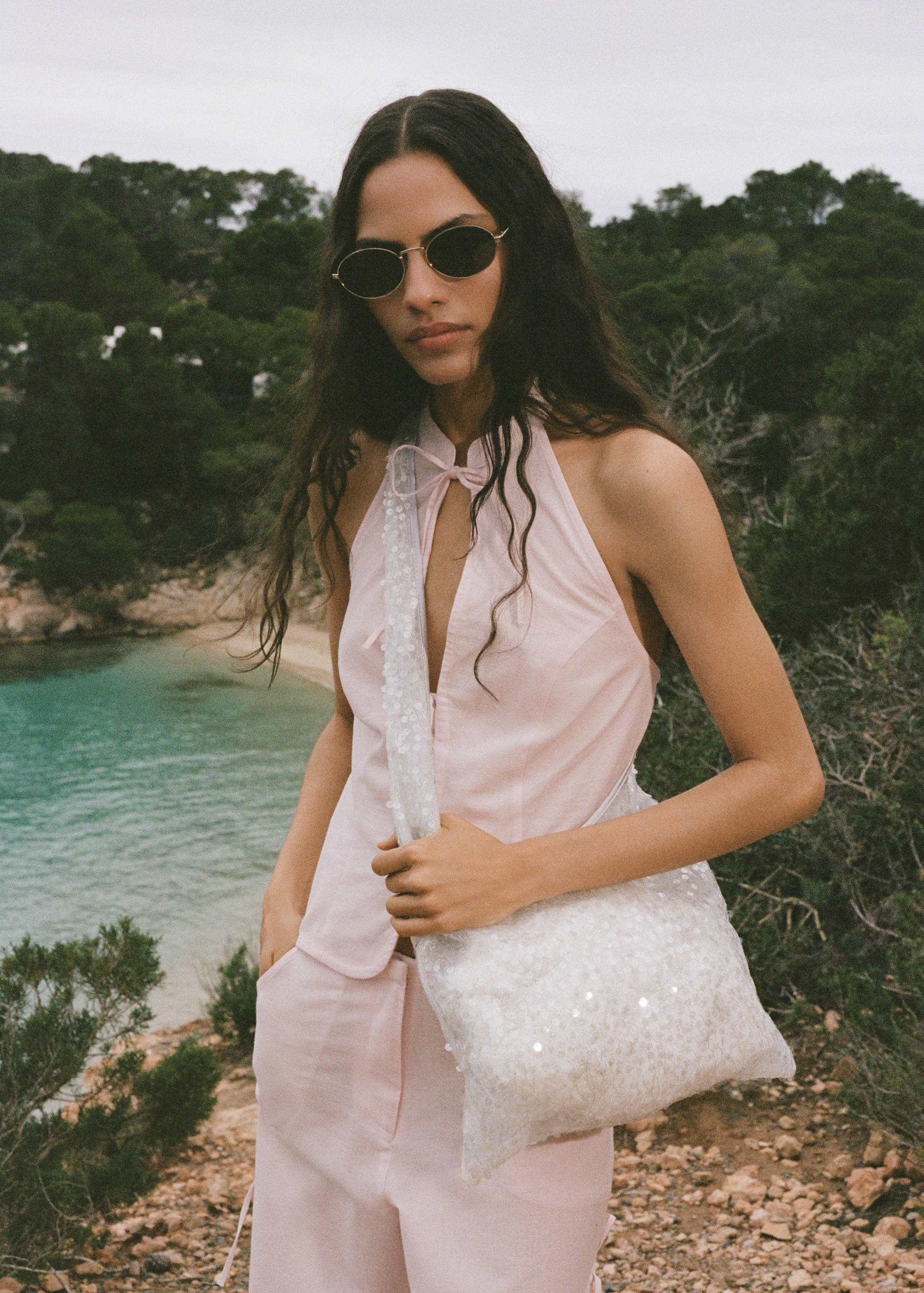 Sequinned shoulder bag - General plane