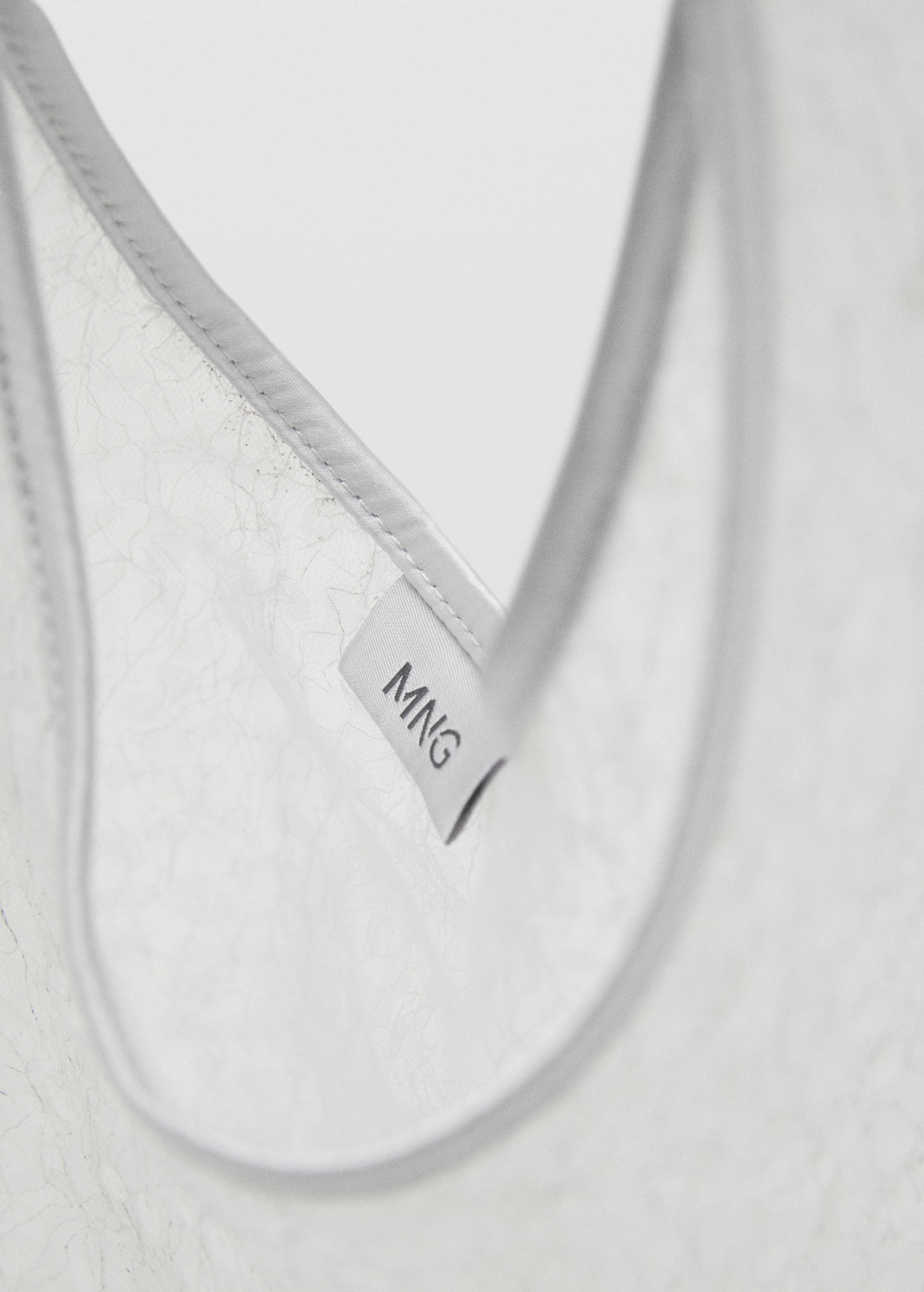 Sequinned shoulder bag - Details of the article 2