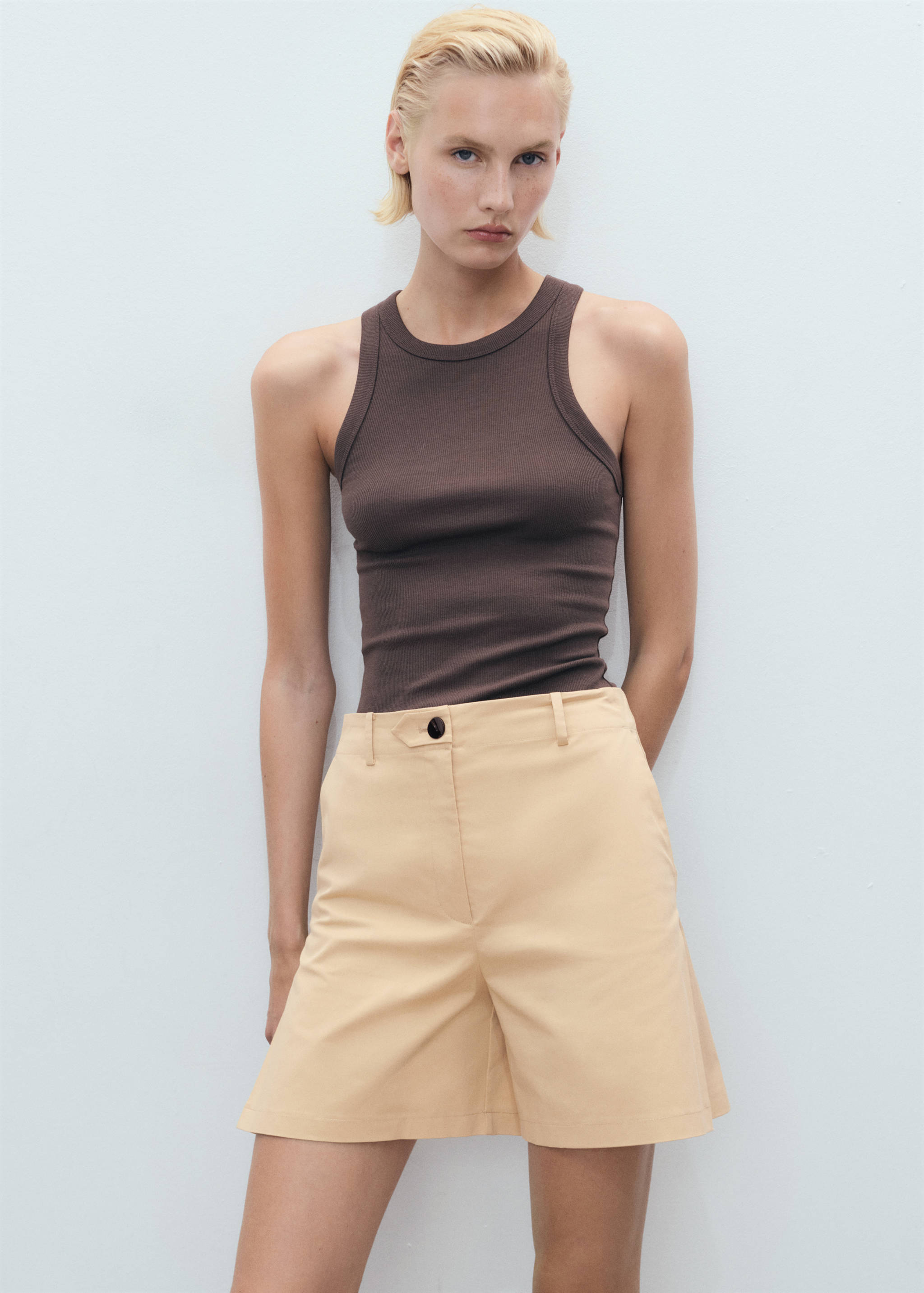 Straight pleated shorts - Details of the article 1