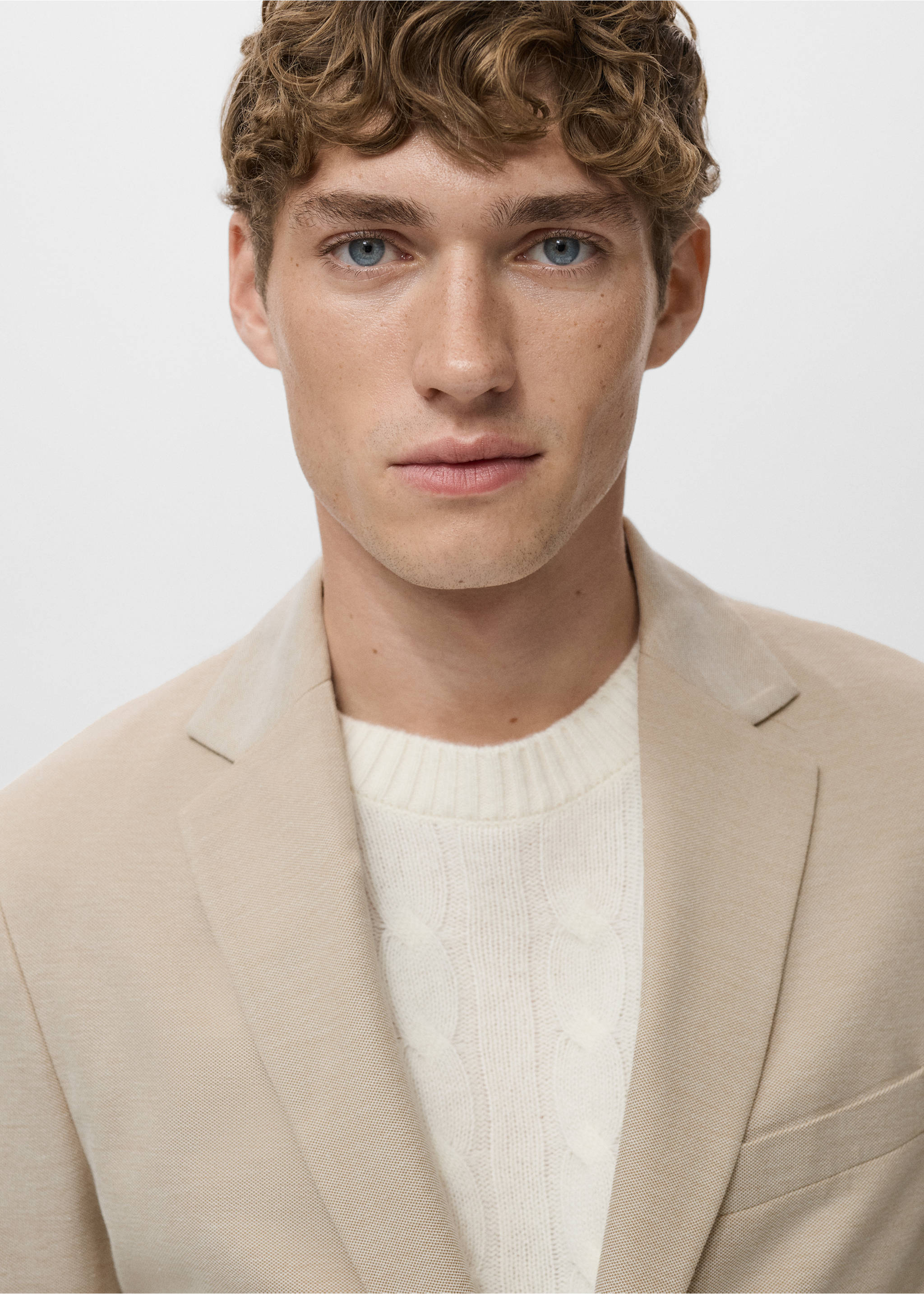 بليزر فيرنر بقصة ضيقة من القطن - تفاصيل المنتج 1, بيج. Ref: 17091176-00.